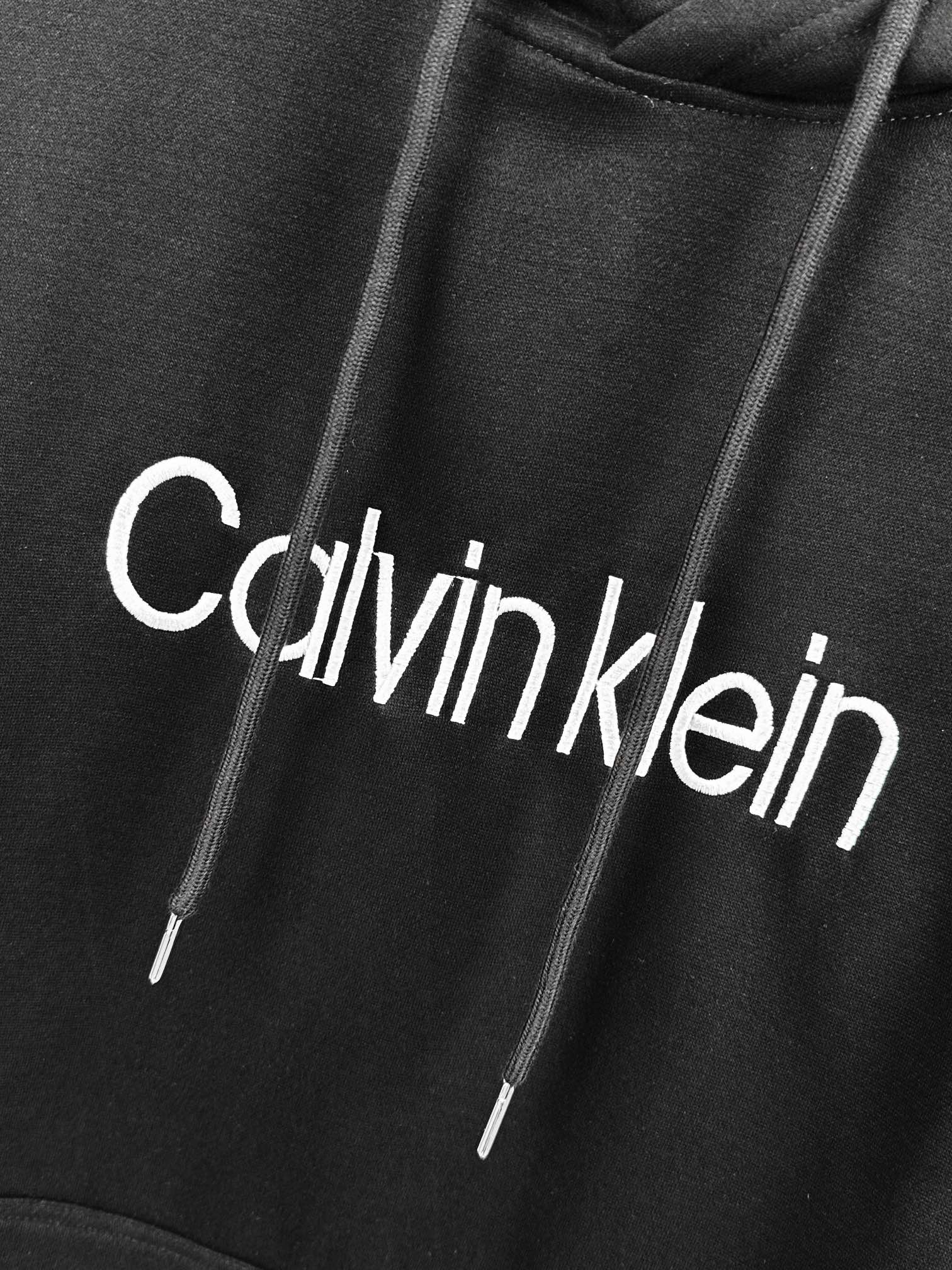 2024 Calvin Klein Autumn Hat Collection for Men and Women: Long-lasting Style in Black and White - 图片 7