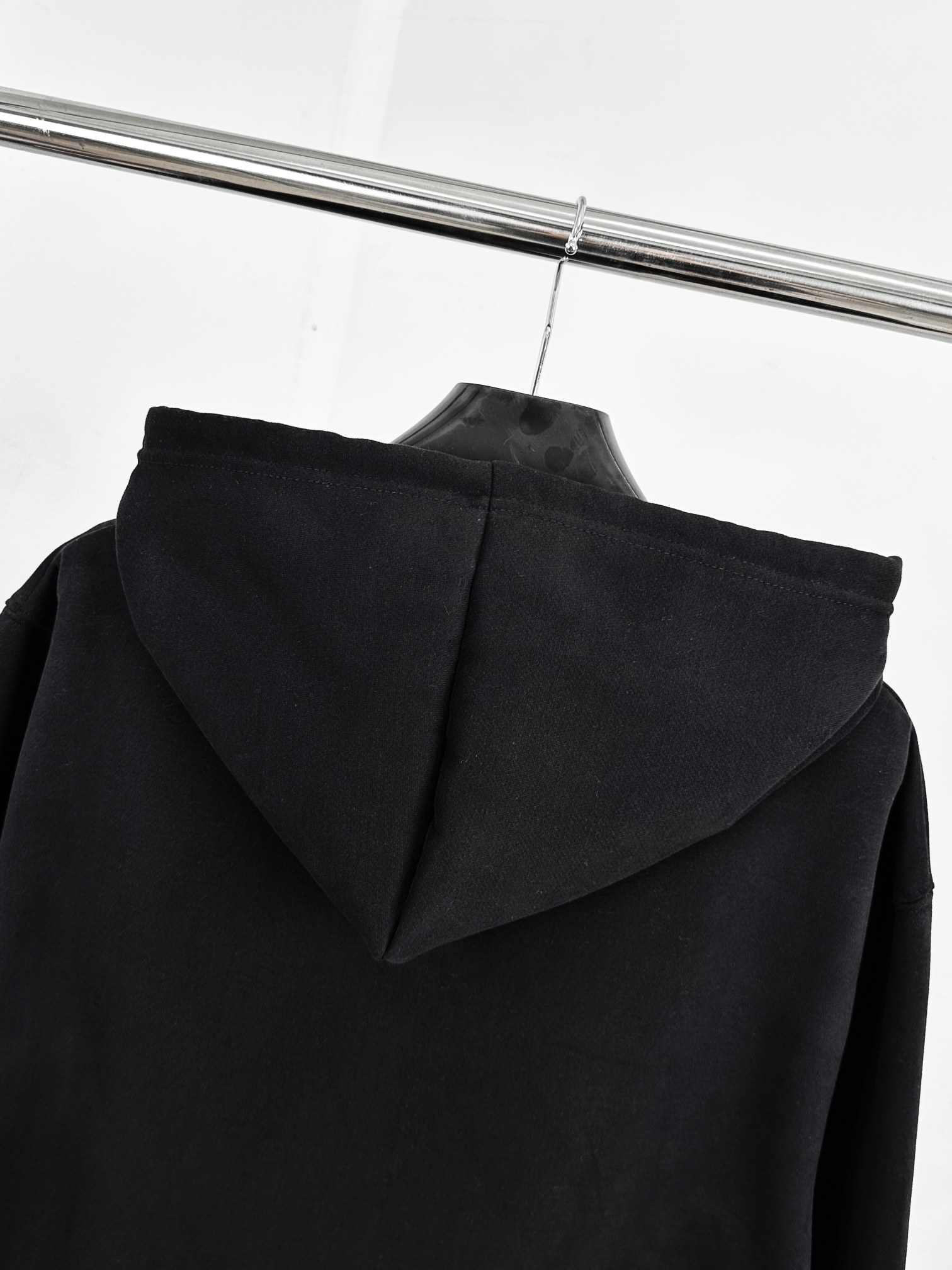 2024 Calvin Klein Autumn Hat Collection for Men and Women: Long-lasting Style in Black and White - 图片 9