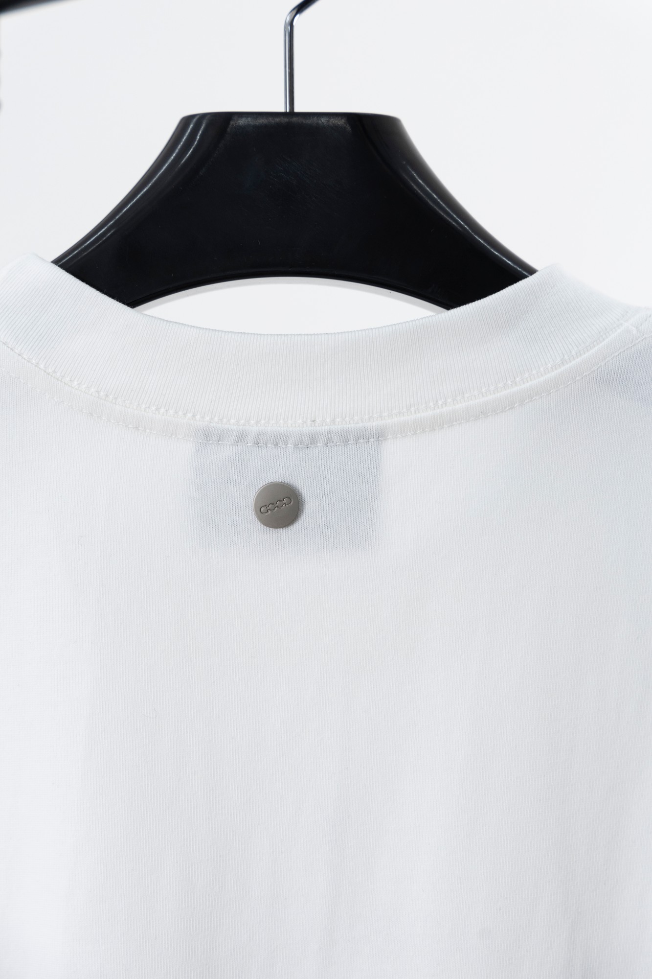 🅿️80
款号GD05
GOODBRAND 24S/S Color Jumping 多色泼墨短袖T恤

颜色：黑色 白色
码数：S M L XL