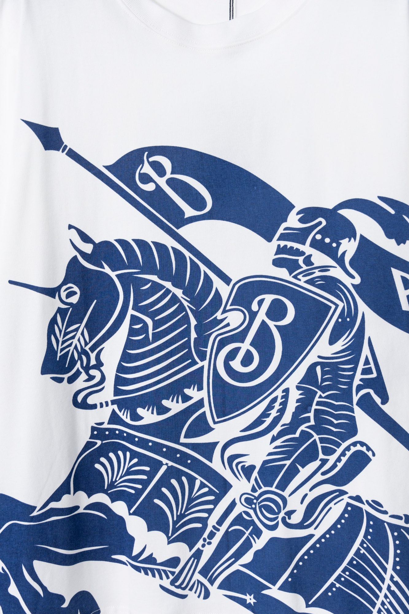 🅿️70
款号B02
BURBERRY巴宝莉BBR 战马大骑士马术短袖T恤 
面料采用260克纯棉双纱，配套1✖️1螺纹，进口机直喷印花，品质还原原版品质。宽松版型
Size：S-XL
