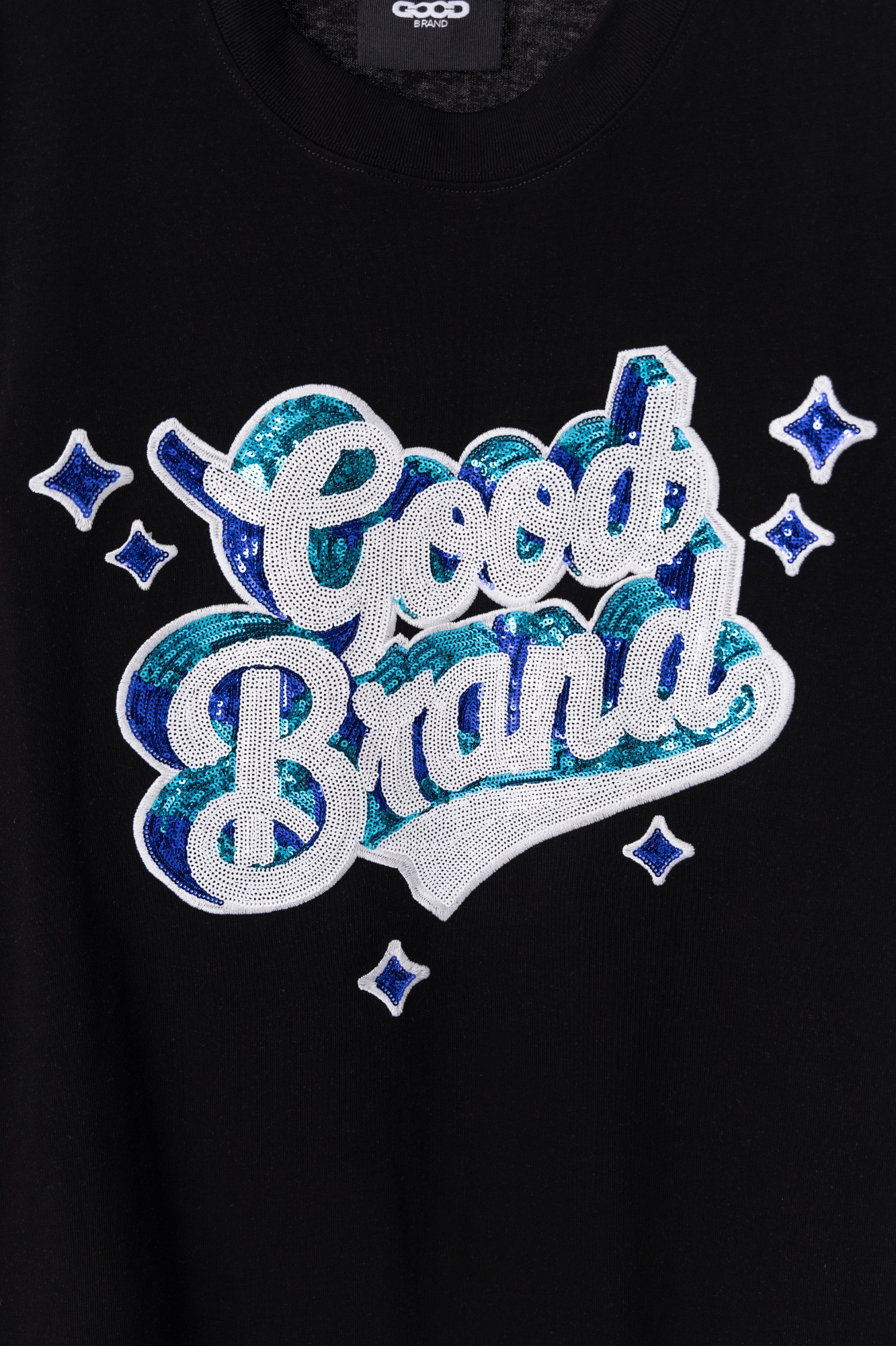 🅿️83
款号GD06
Goodband 新款立体星星点缀亮片绣短袖T恤
320克纯棉双纱
颜色：白色 黑色
尺码：S-XL
