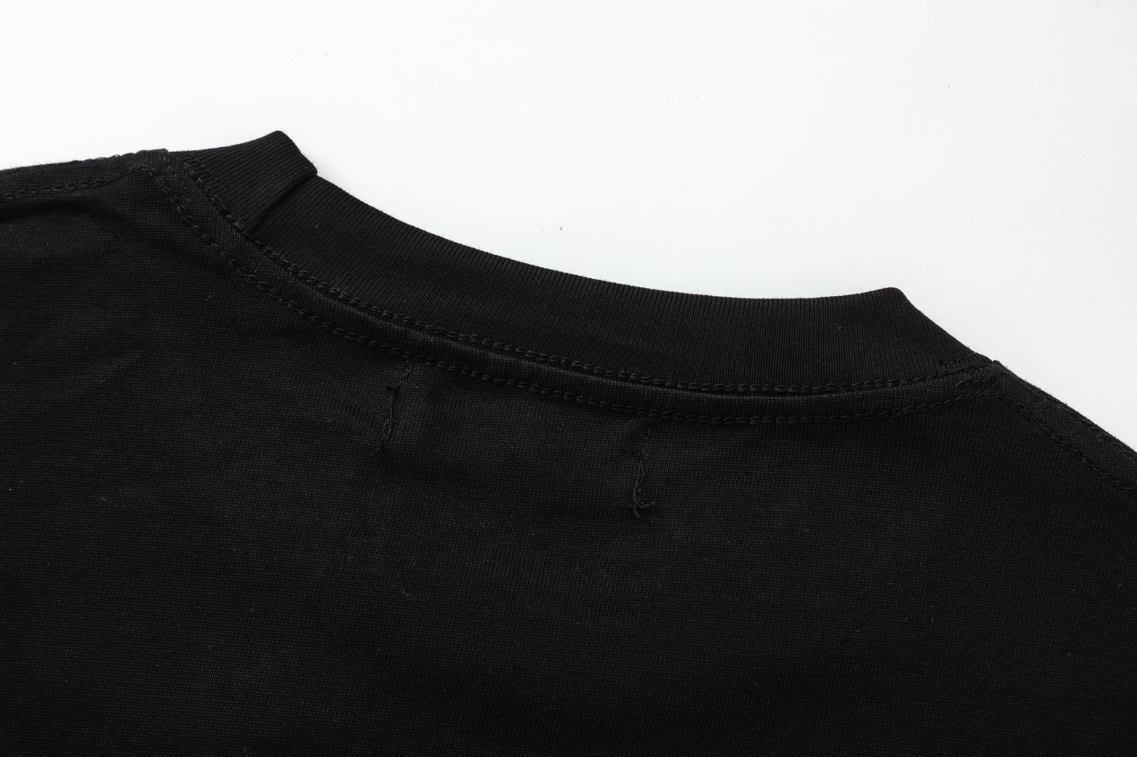Amiri Men's Black Cotton T-Shirt with Embroidered Jazz Hideaway Logo 5 o 1imnadv6hvpi1hur1j09a7s78g2