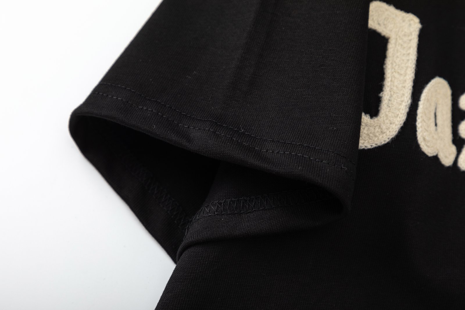 Amiri Men's Black Cotton T-Shirt with Embroidered Jazz Hideaway Logo 8 o 1imnadv6kukj1u83gg61dn5172h6
