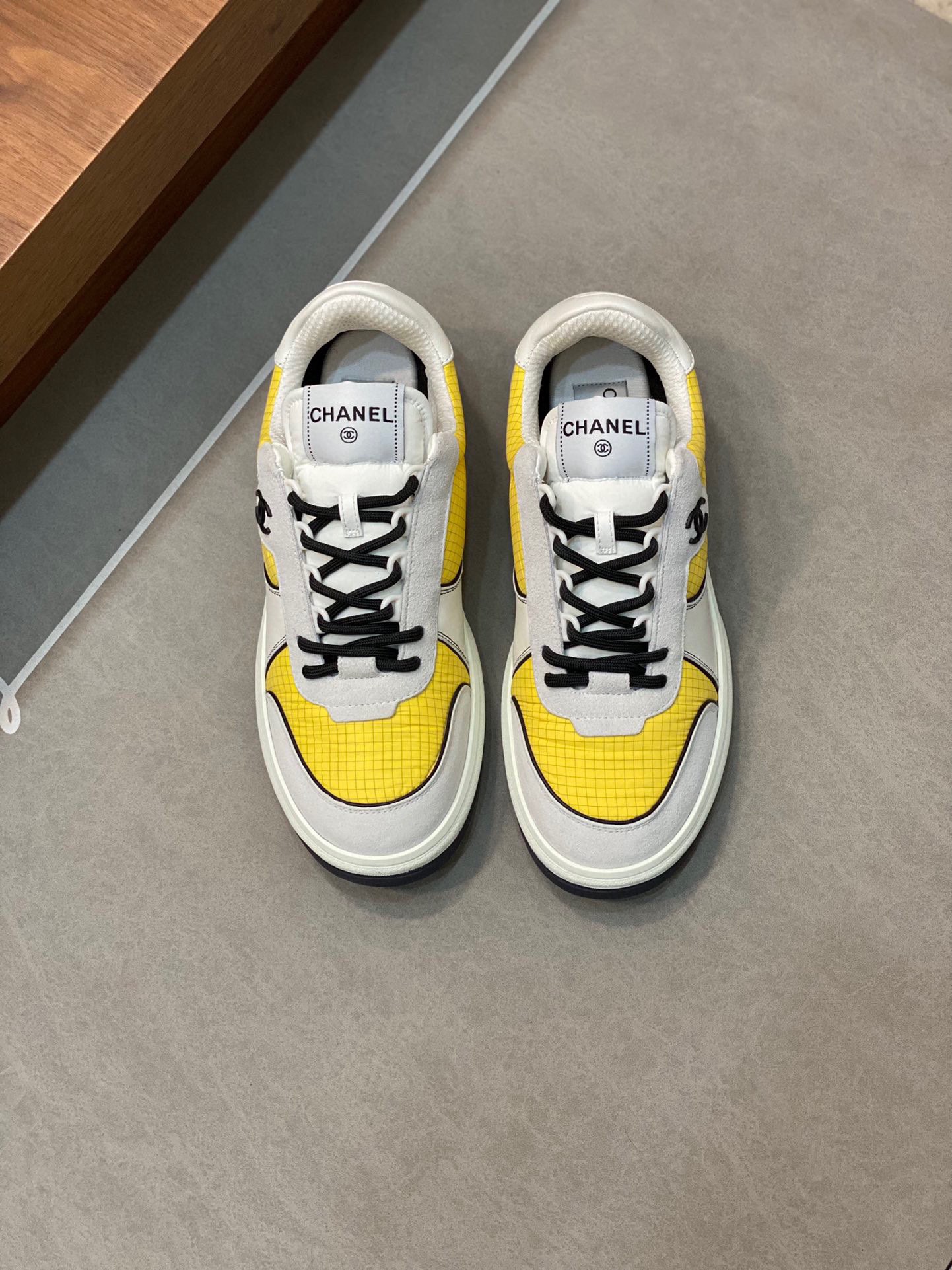 Nuevas zapatillas deportivas de primavera y verano de Ch@nel. Material importado de Italia. Piel de becerro + ante. Múl…