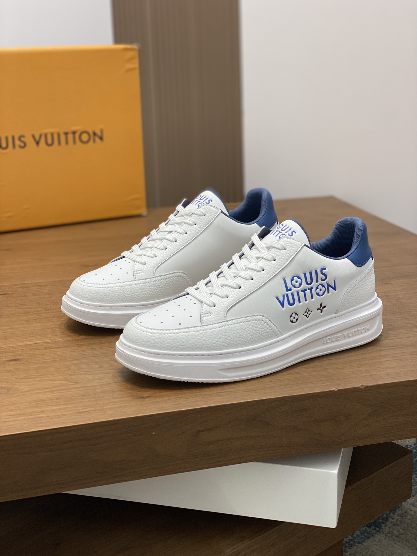 Louis Vuitton Sapatos Tênis Couro de vaca Borracha Calças moletom