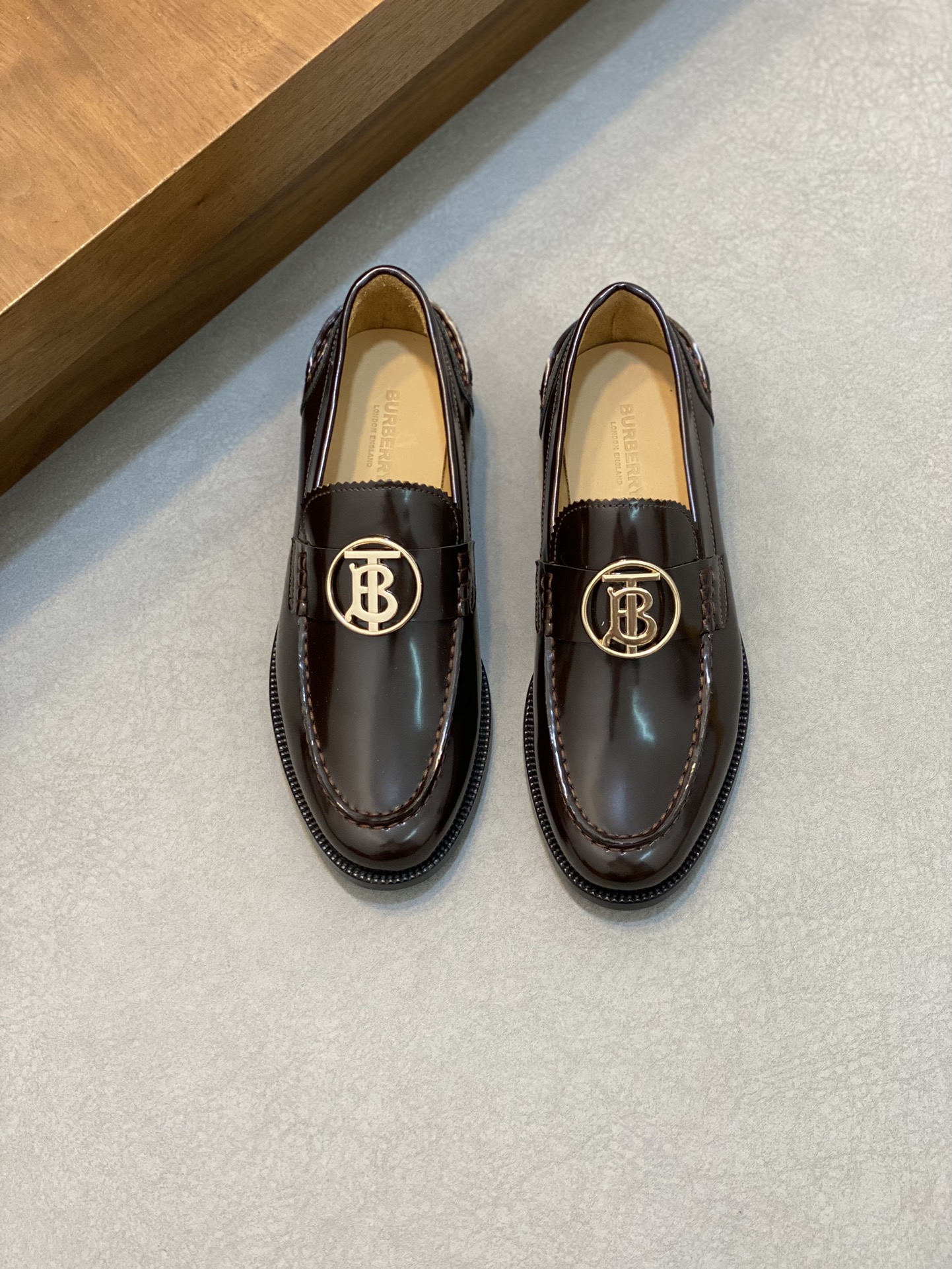 Burberry Haute Couture Classic Luxury Leather Shoe Loafer Shoes Ref