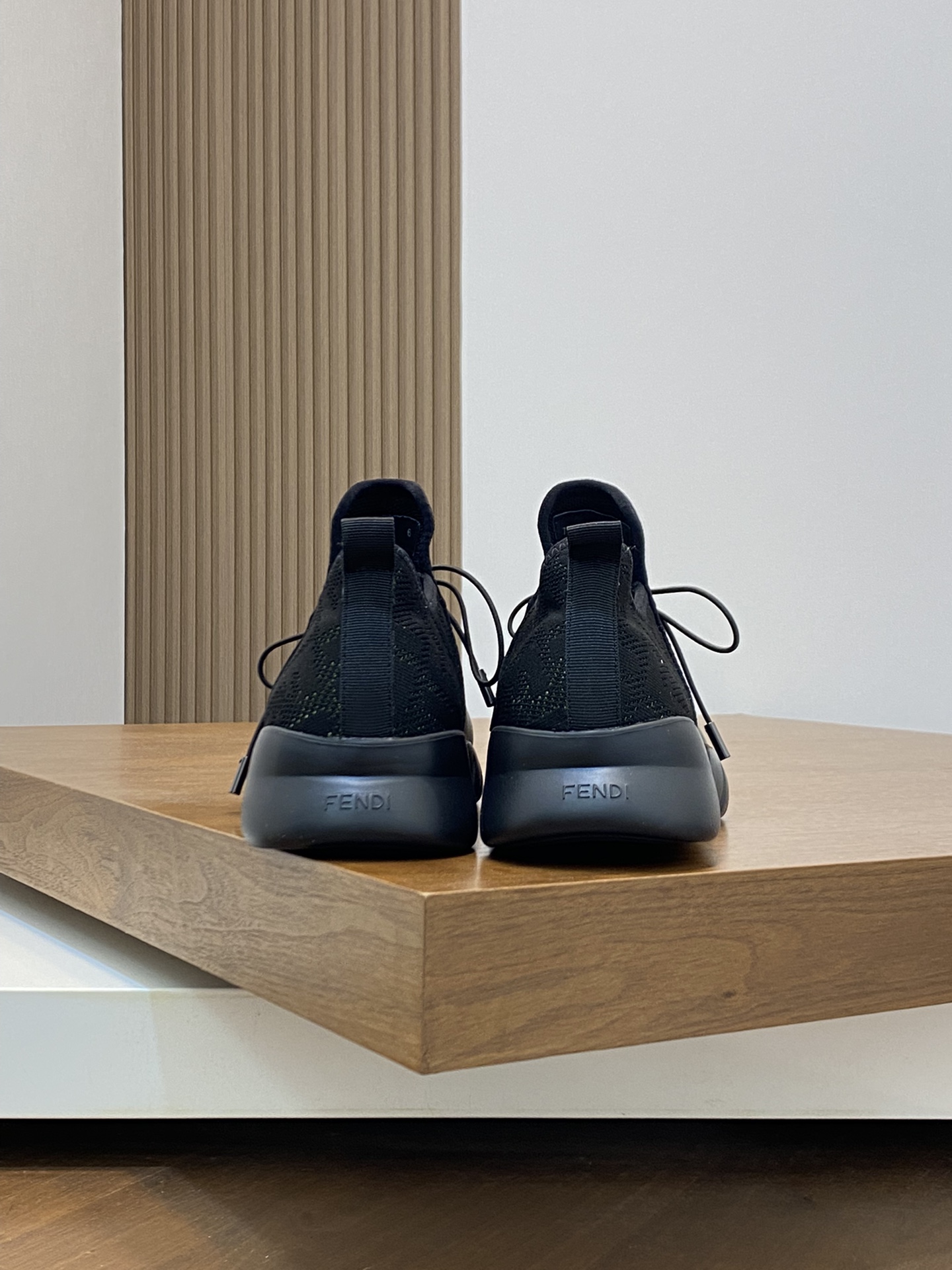 Fendi Style Leather Men's Shoes style reference detail image 8 from source 781793