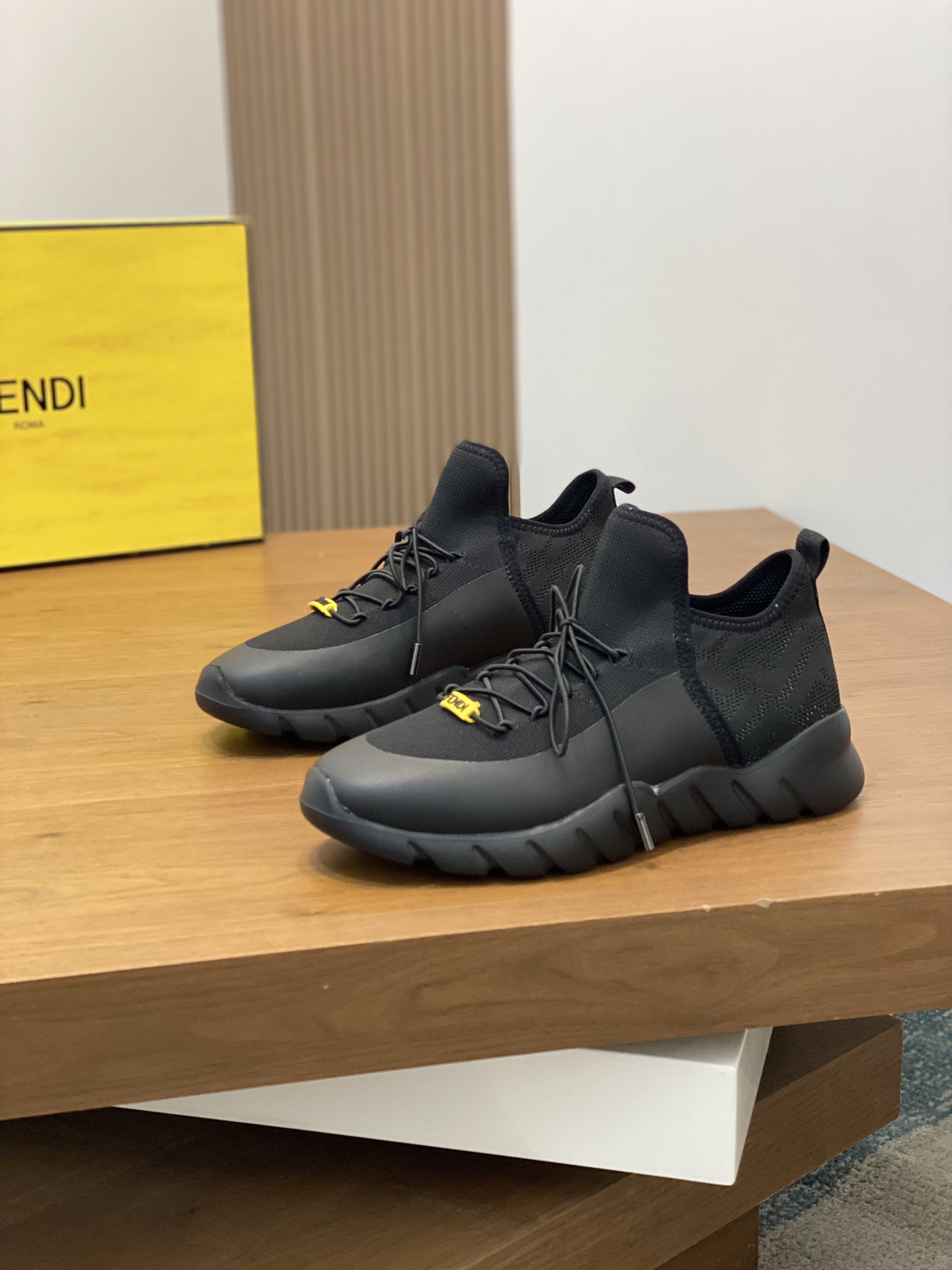 Fendi Style Leather Men's Shoes style reference detail image 3 from source 781793