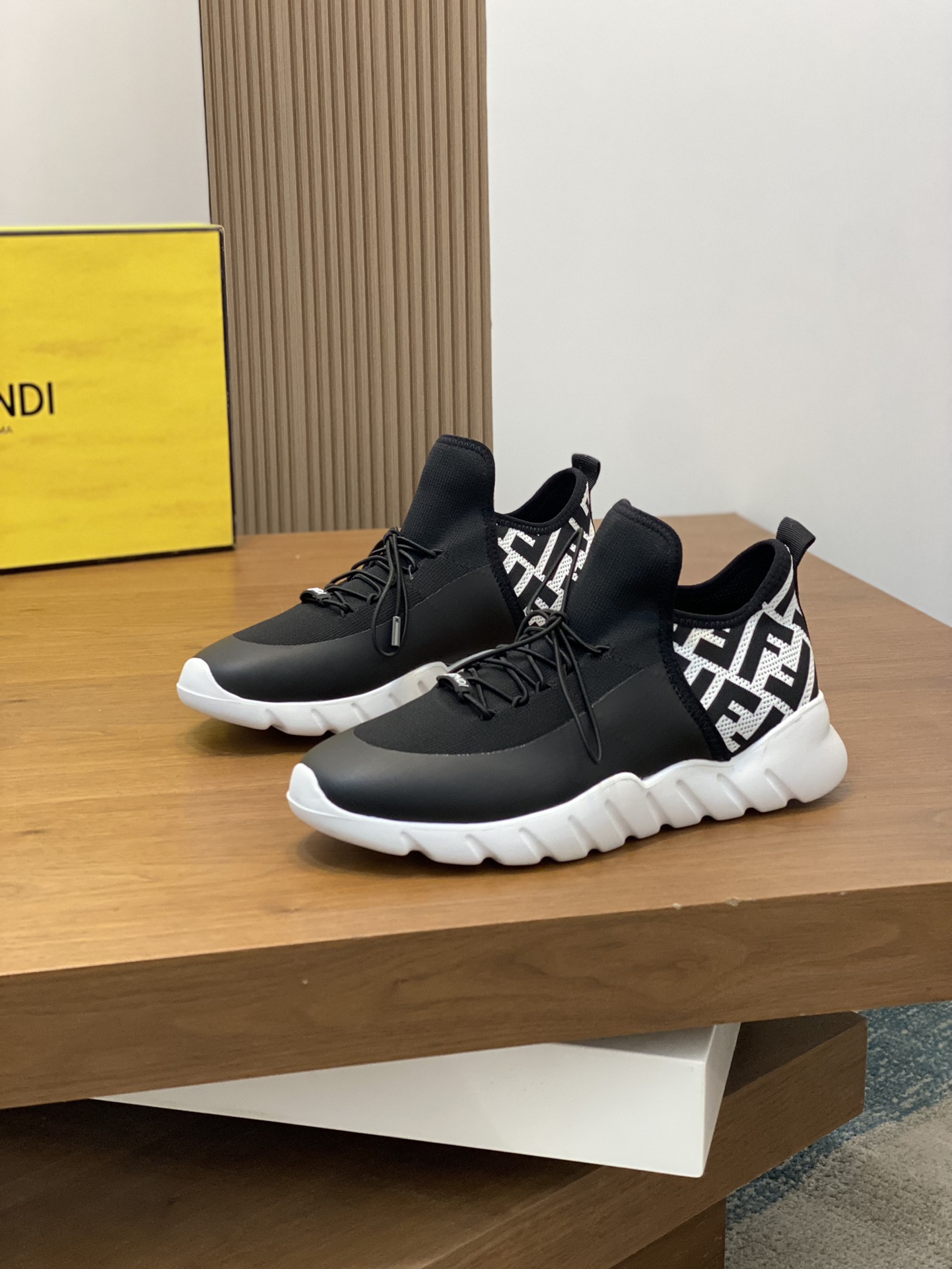 Fendi Style Leather Men's Shoes style reference detail image 3 from source 781802