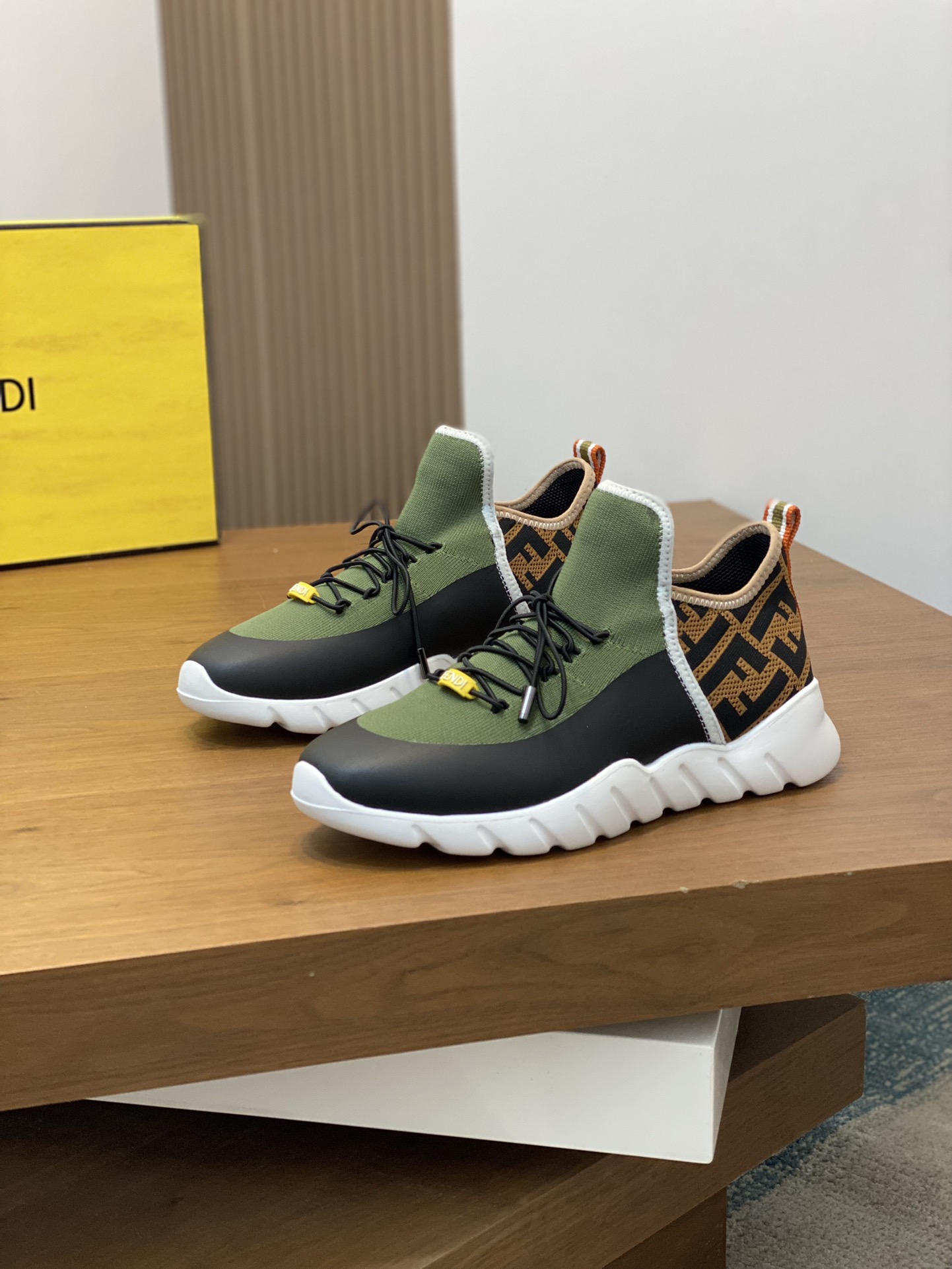 Fendi Style Leather Men's Shoes style reference detail image 3 from source 781785
