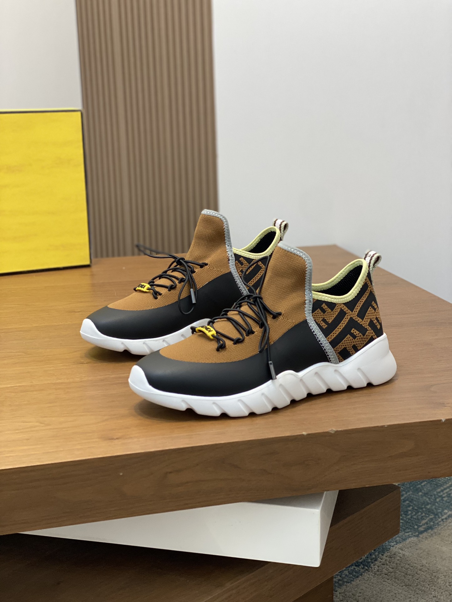 Fendi Style Leather Men's Shoes style reference detail image 3 from source 781804