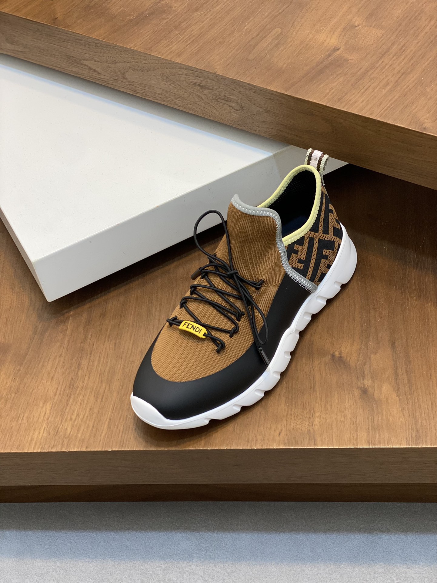 Fendi Style Leather Men's Shoes style reference detail image 6 from source 781804