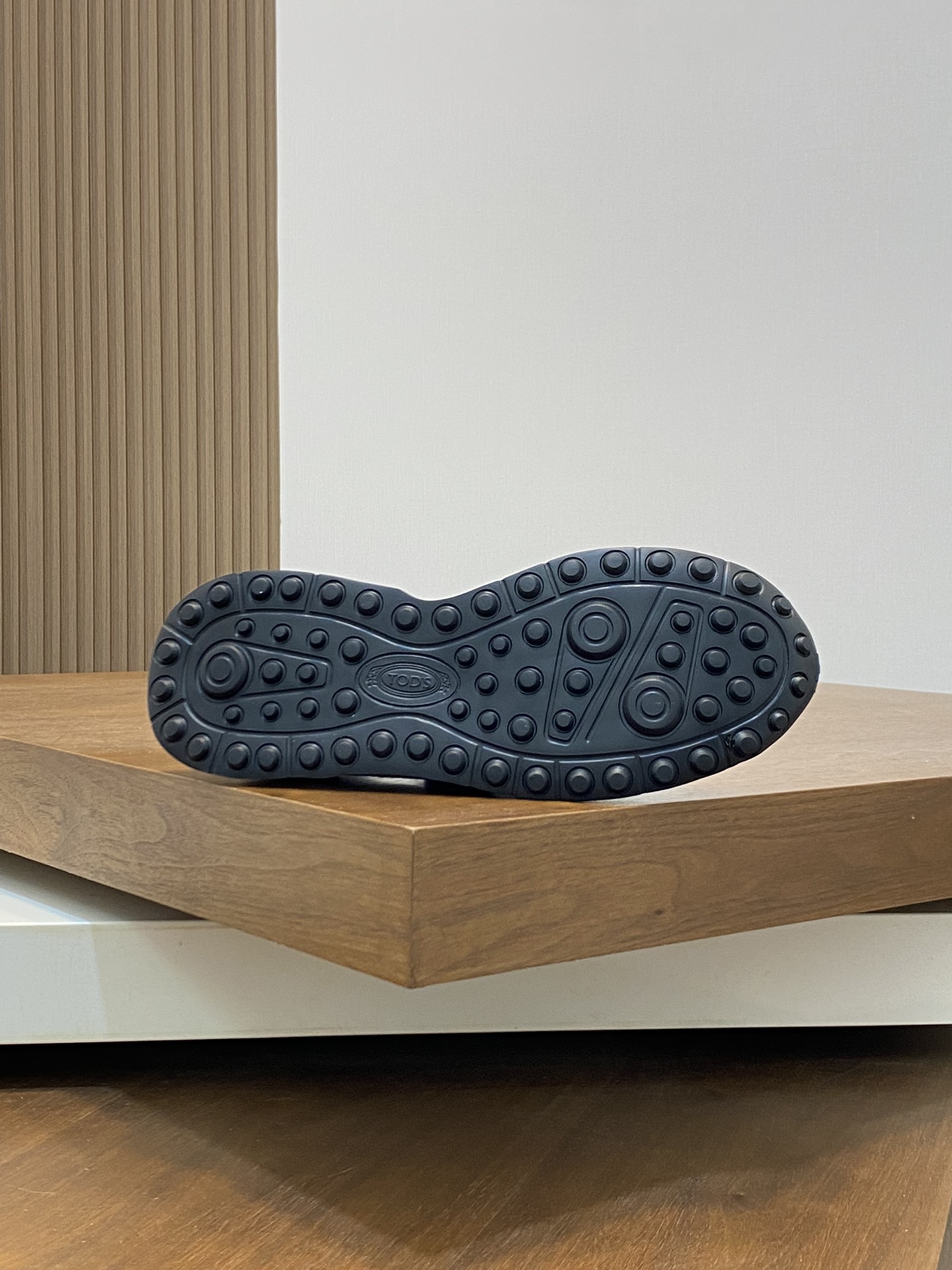 190Tods Zapatillas casual para hombreLa zapatilla deportiva TOD'S es una llamativa novedad en diseño