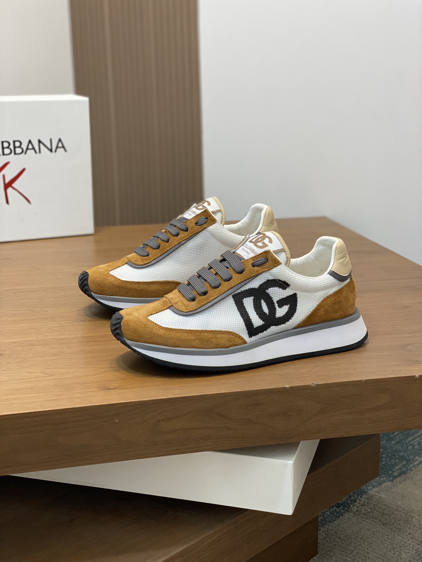 --Nuevo--Dolce&Gabbana--DG de gama alta de los hombres zapatos deportivo-casual. Mostrador superior 