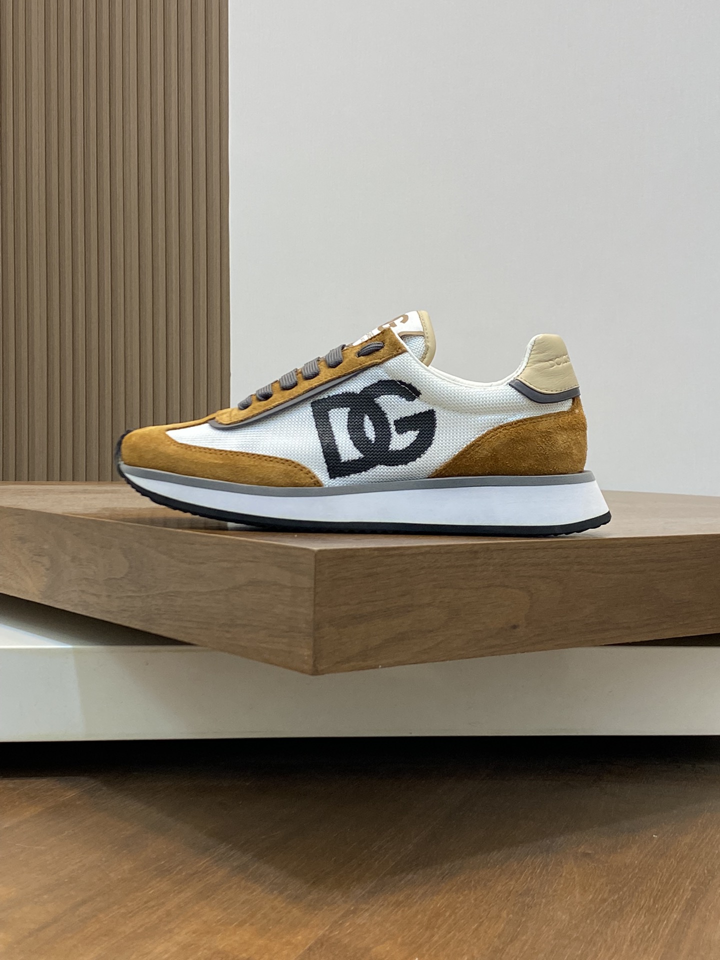--Nuevo--Dolce&Gabbana--DG de gama alta de los hombres zapatos deportivo-casual. Mostrador superior 