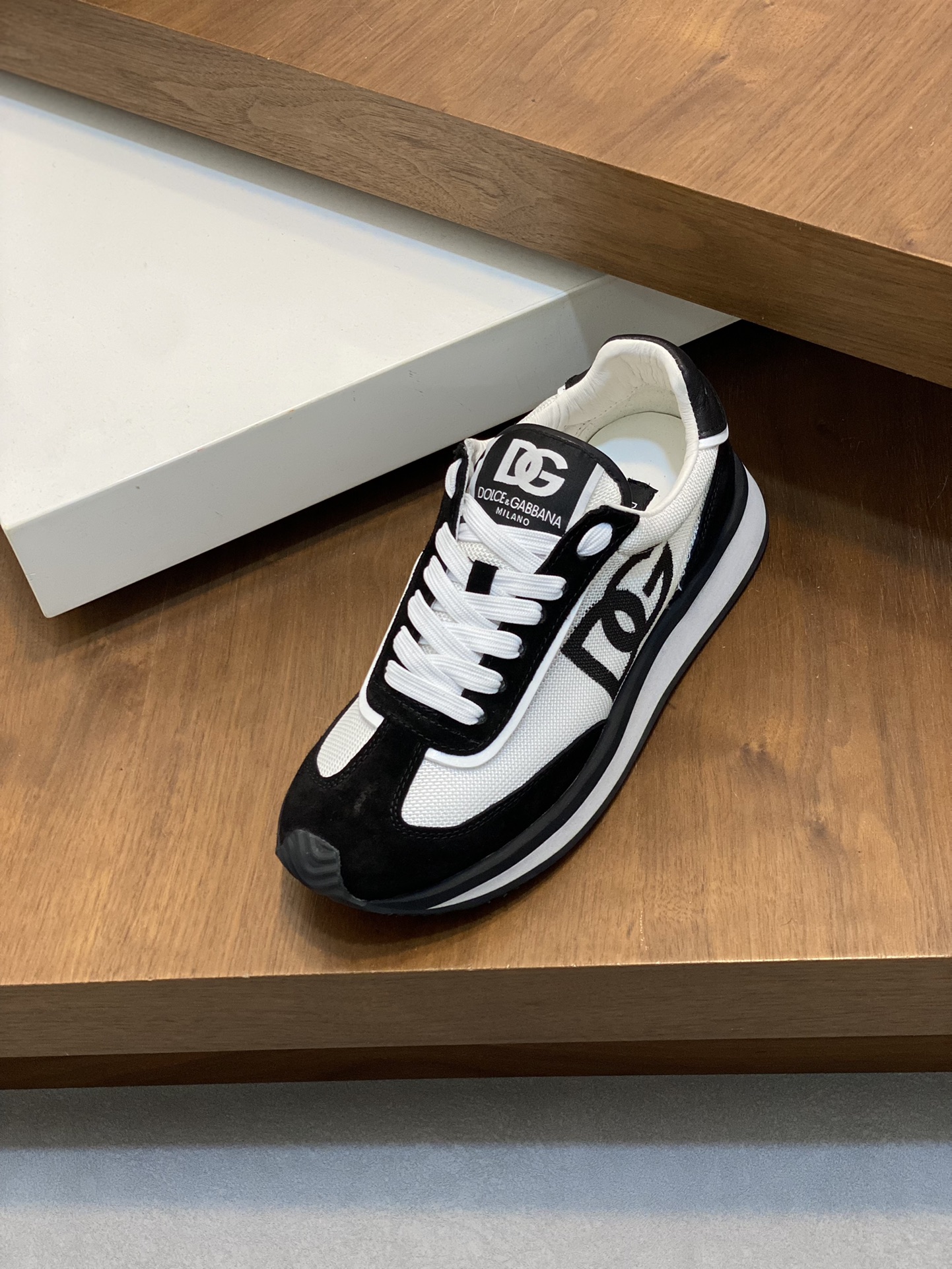 --Nuevo--Dolce&Gabbana--DG de gama alta de los hombres zapatos deportivo-casual. Mostrador superior 
