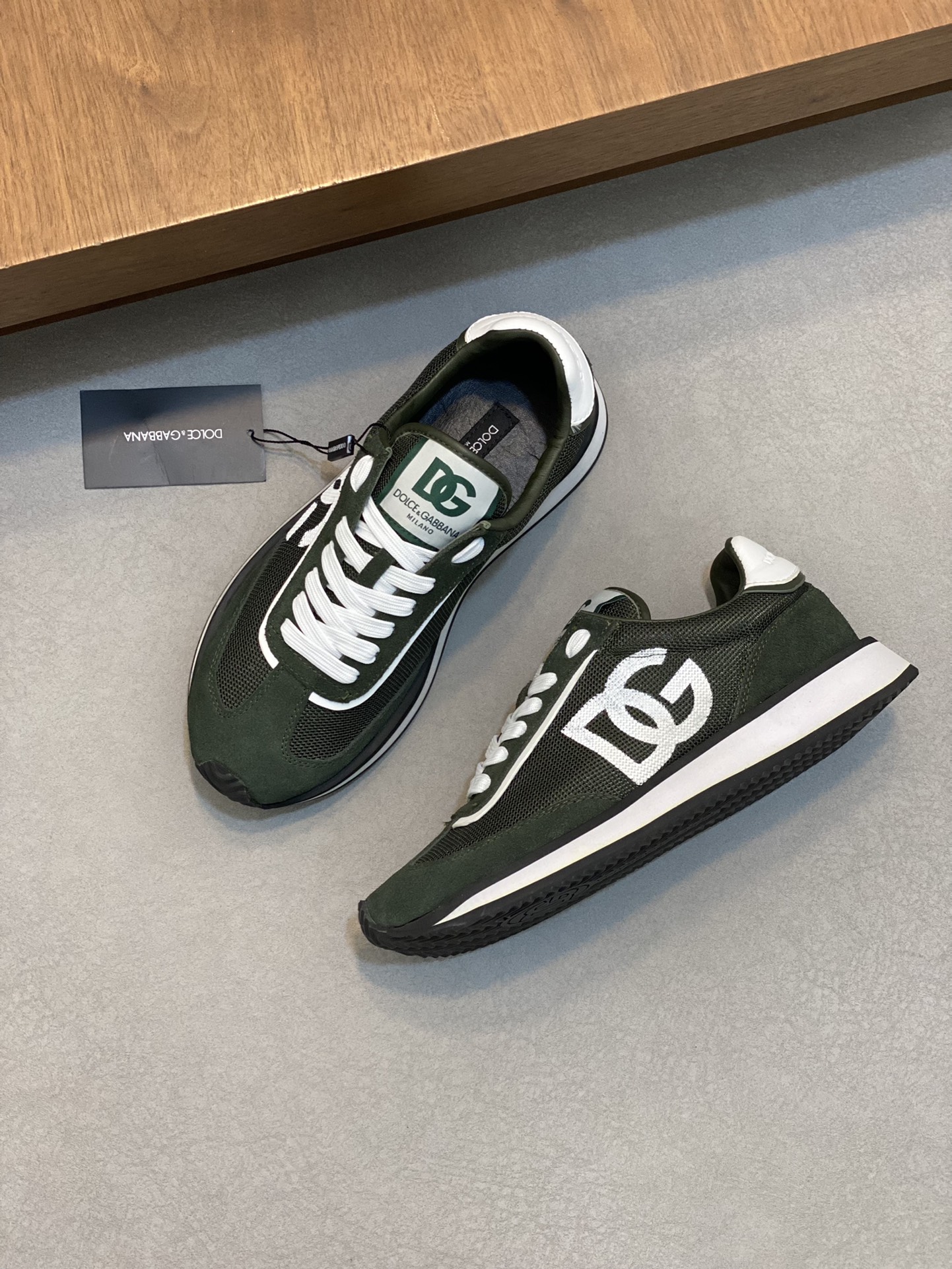 --Nuevo--Dolce&Gabbana--DG de gama alta de los hombres zapatos deportivo-casual. Mostrador superior 