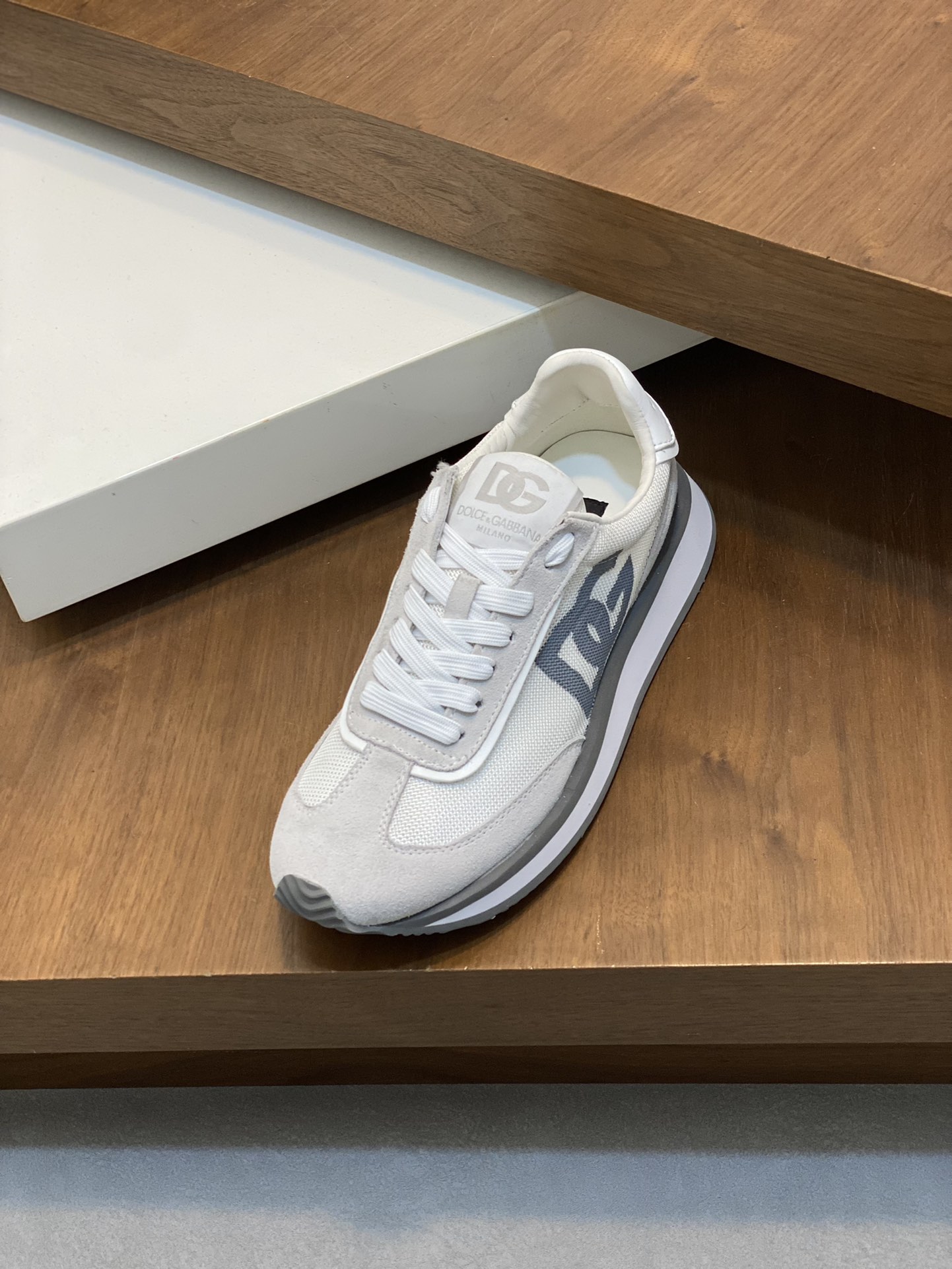 --Nuevo--Dolce&Gabbana--DG de gama alta de los hombres zapatos deportivo-casual. Mostrador superior 