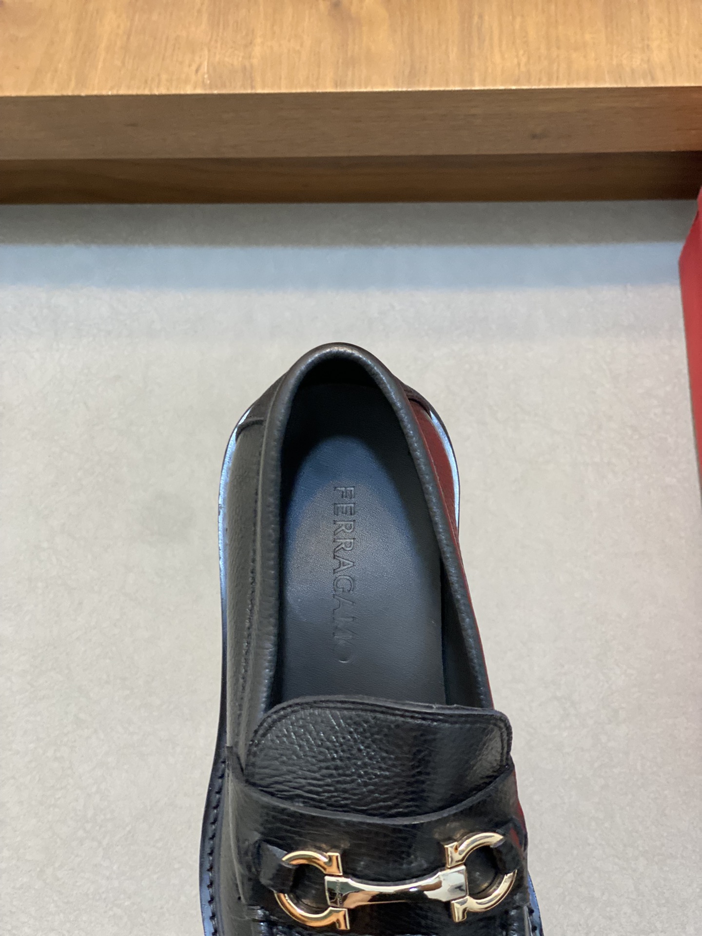 [Ferragamo] zapatos de los hombres, de alta calidad, los bienes de primera, parte superior de cuero 