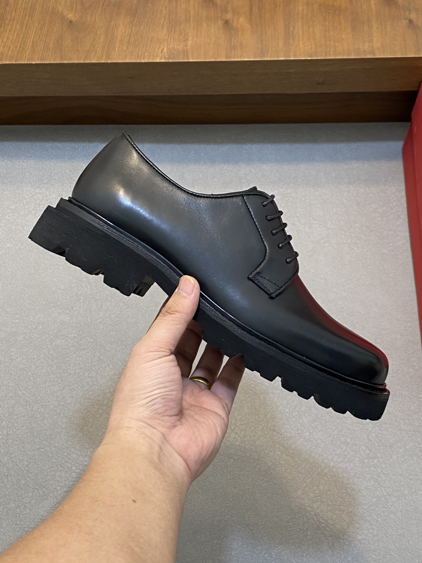 [Ferragamo] zapatos de hombre, de alta calidad, artículos de primera, parte superior de piel de vaca