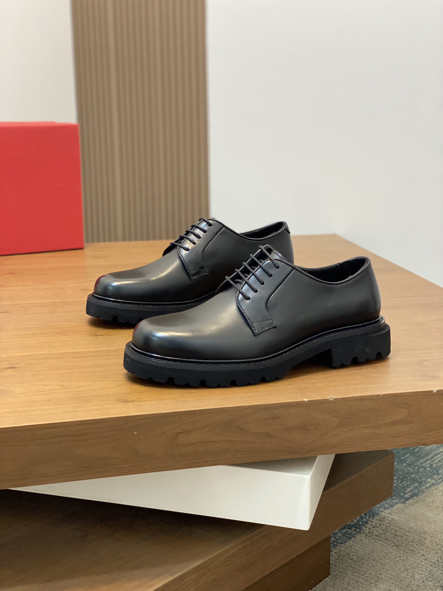 [Ferragamo] zapatos de hombre, de alta calidad, artículos de primera, parte superior de piel de vaca