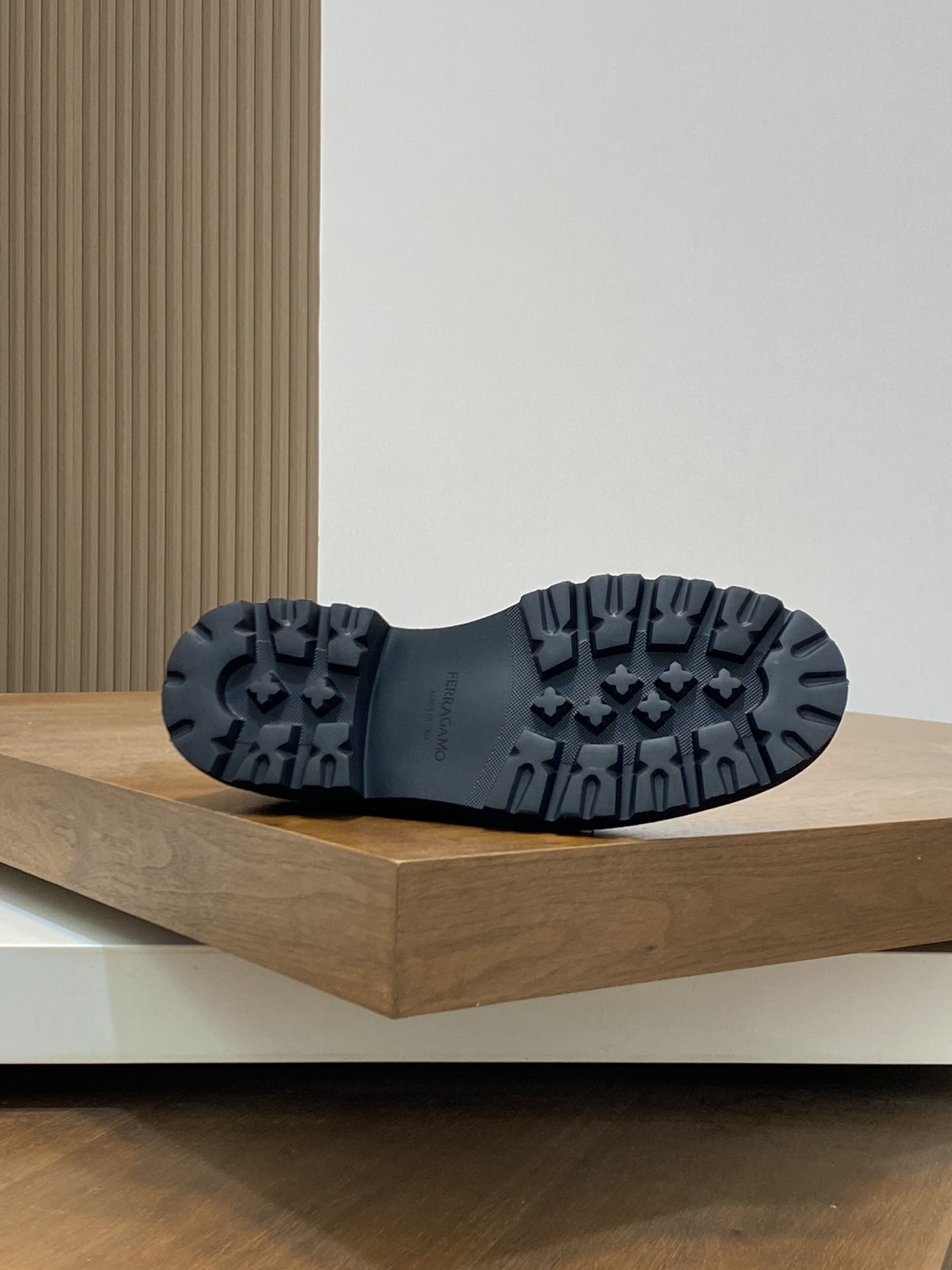 [Ferragamo] zapatos de hombre, de alta calidad, artículos de primera, parte superior de piel de vaca