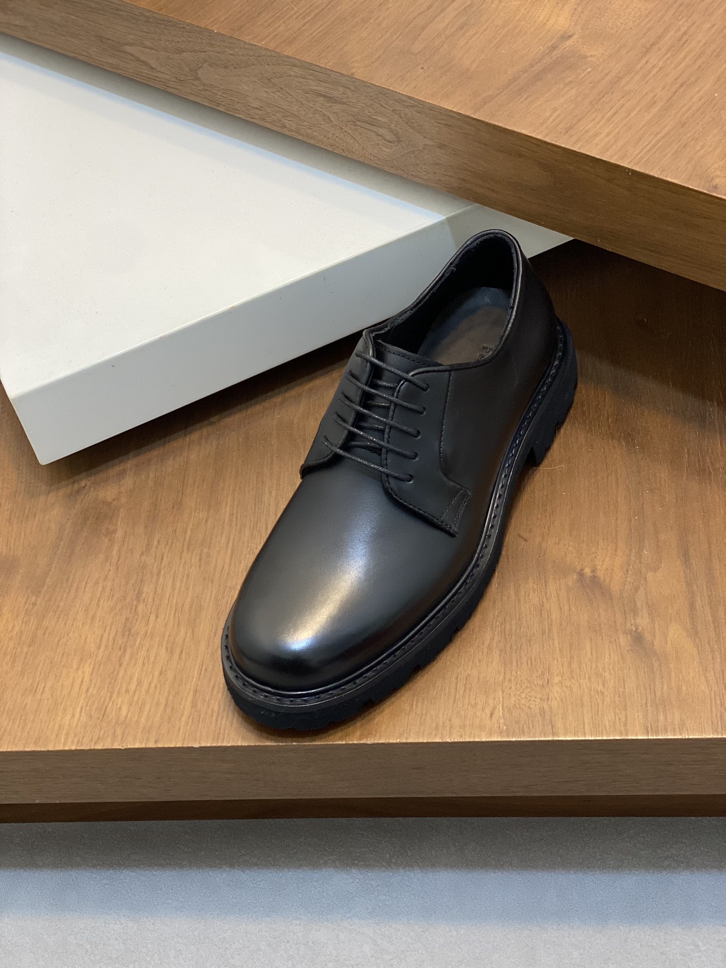 [Ferragamo] zapatos de hombre, de alta calidad, artículos de primera, parte superior de piel de vaca