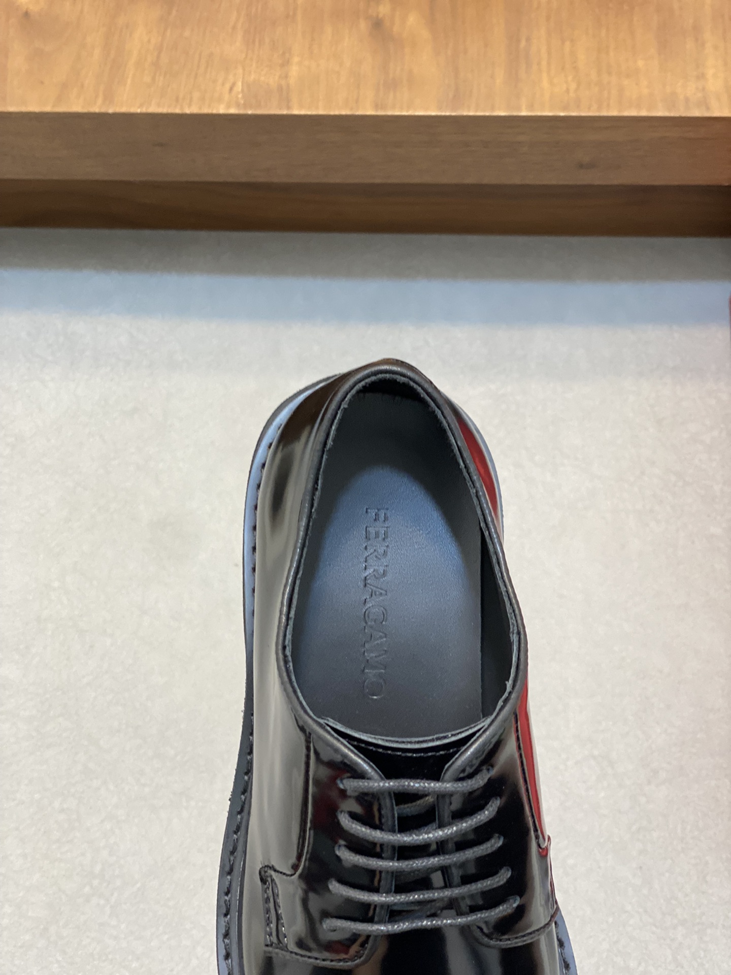 [Ferragamo] zapatos de hombre, de alta calidad, artículos de primera, parte superior de piel de vaca