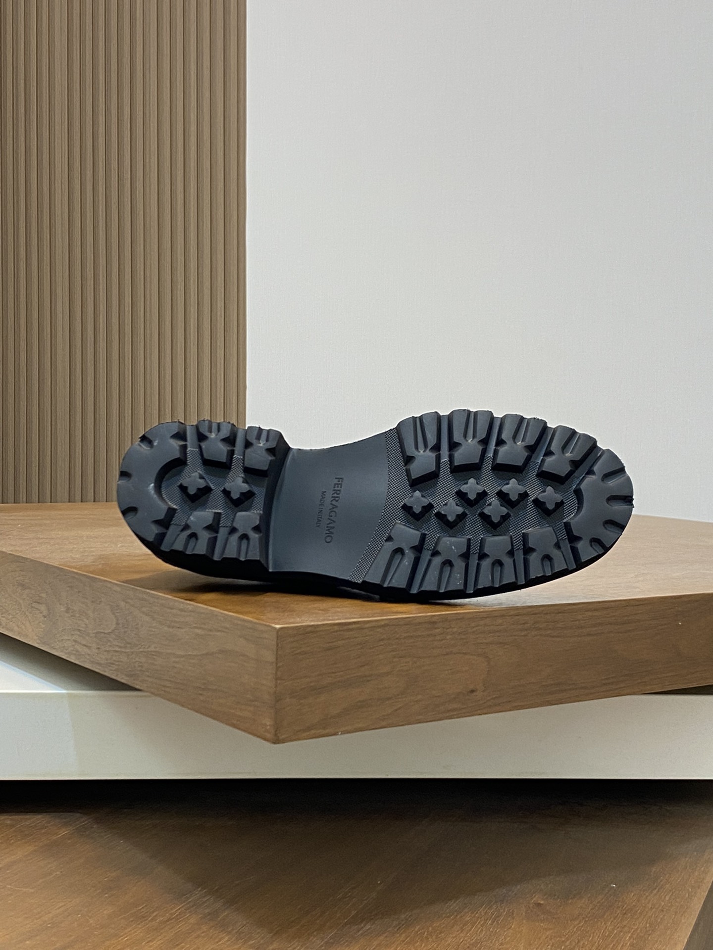 [Ferragamo] zapatos de hombre, de alta calidad, artículos de primera, parte superior de piel de vaca