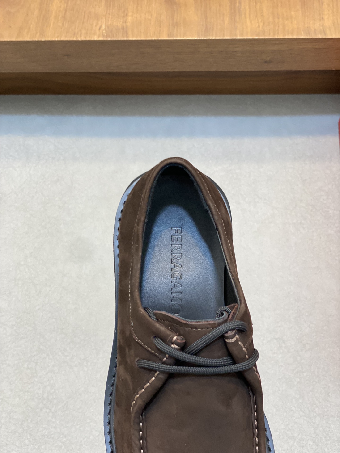 [Ferragamo] zapatos de hombre, de alta calidad, artículos de primera, parte superior de piel de vaca