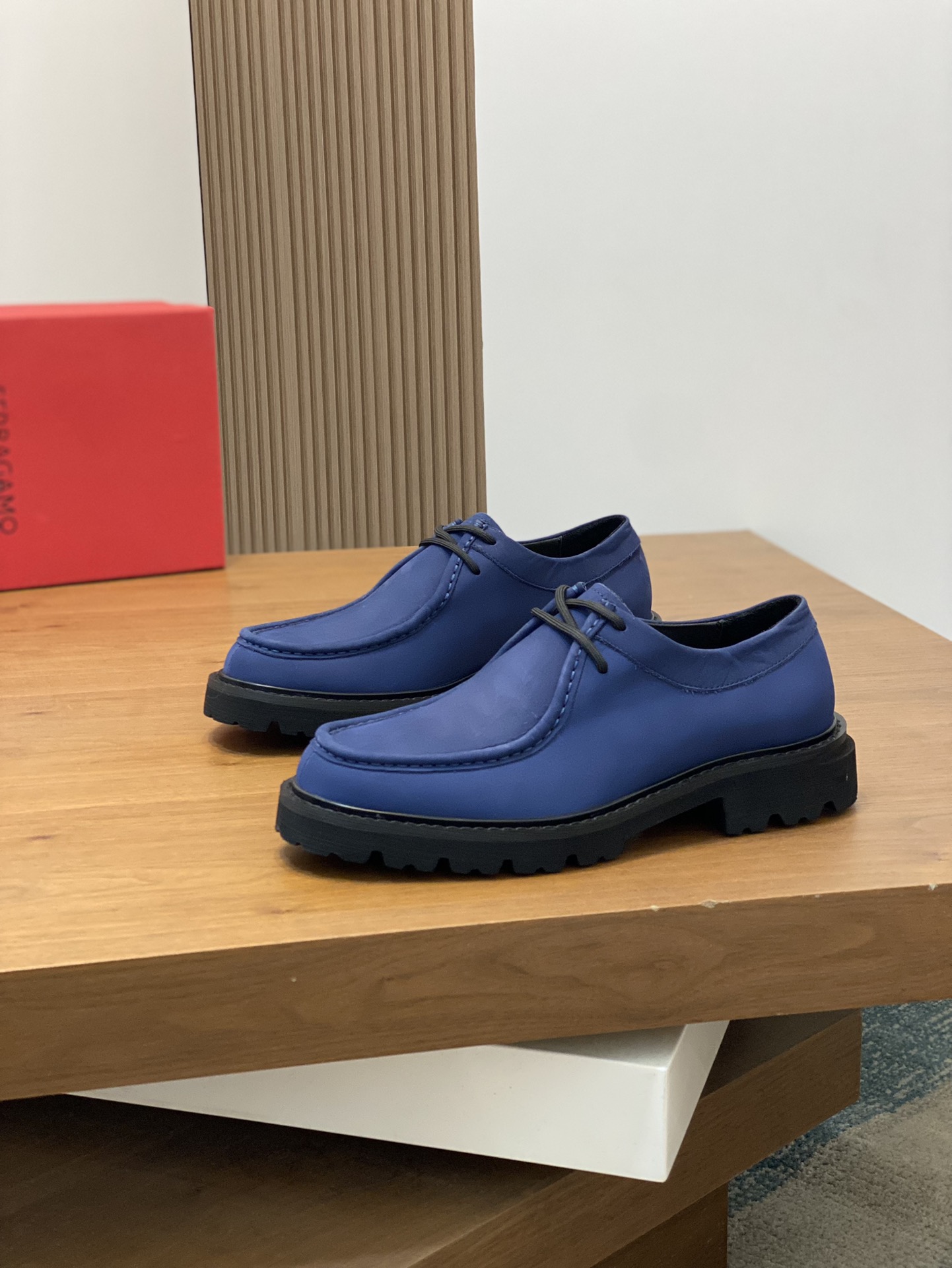 [Ferragamo] zapatos de hombre, de alta calidad, artículos de primera, parte superior de piel de vaca