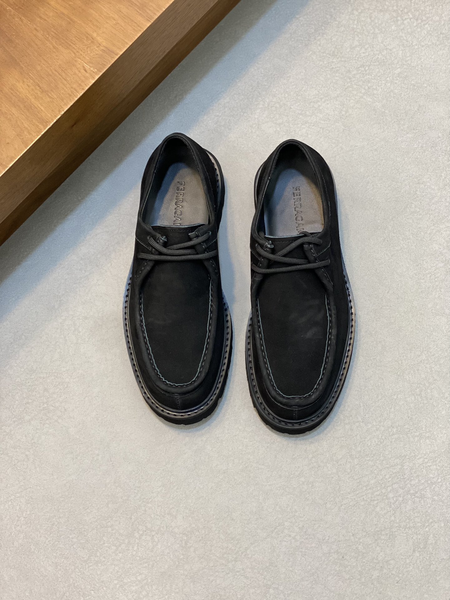 [Ferragamo] zapatos de hombre, de alta calidad, artículos de primera, parte superior de piel de vaca