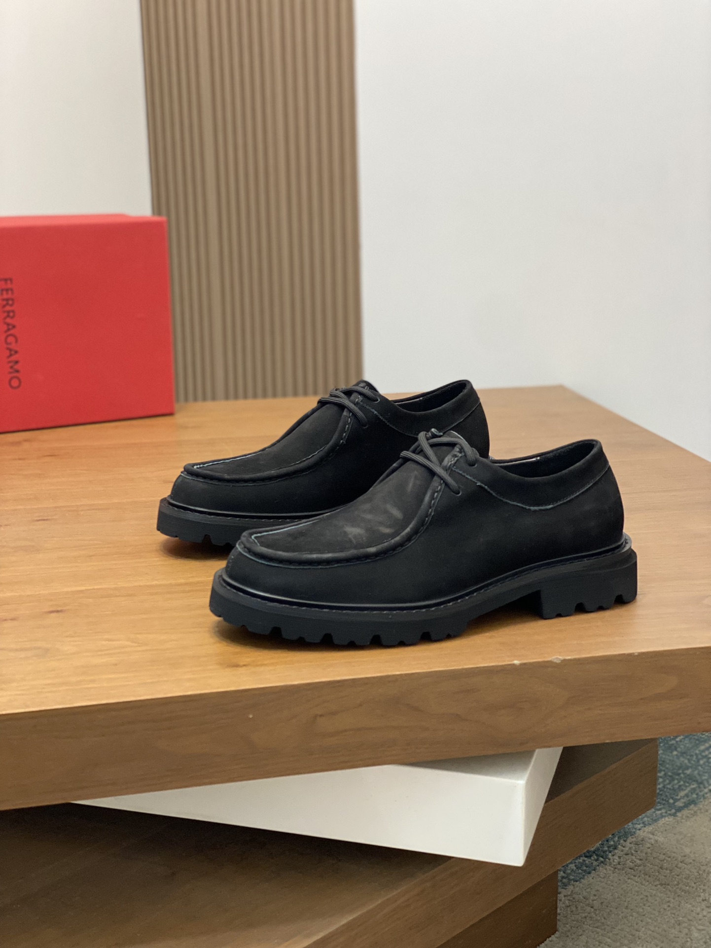 [Ferragamo] zapatos de hombre, de alta calidad, artículos de primera, parte superior de piel de vaca