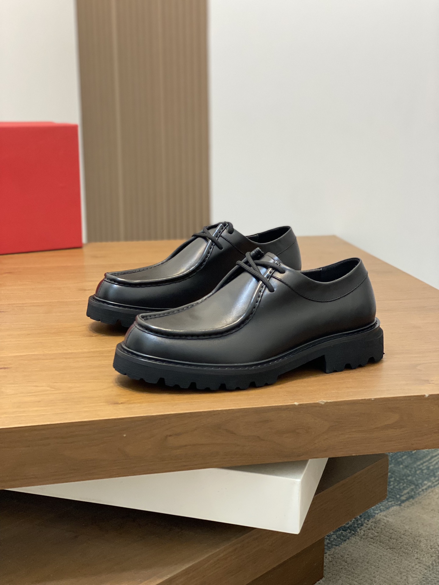 [Ferragamo] zapatos de hombre, de alta calidad, artículos de primera, parte superior de piel de vaca