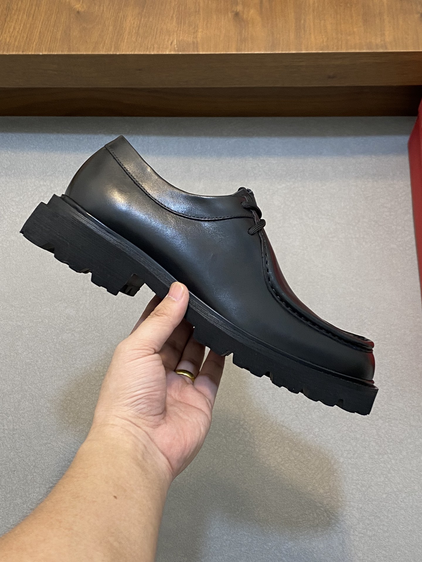 [Ferragamo] zapatos de hombre, de alta calidad, artículos de primera, parte superior de piel de vaca