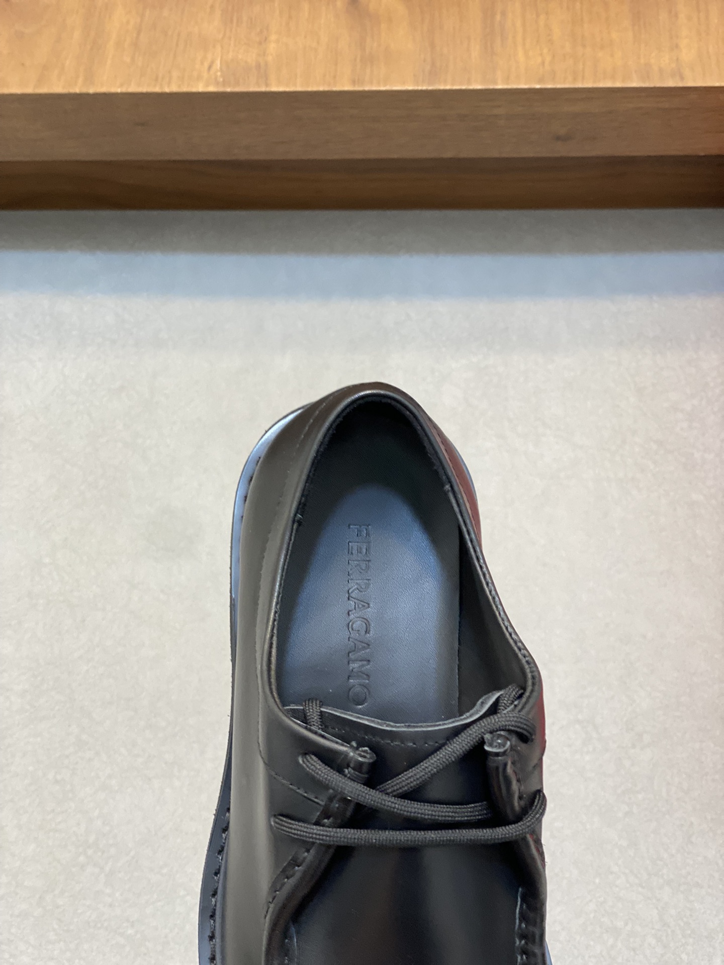 [Ferragamo] zapatos de hombre, de alta calidad, artículos de primera, parte superior de piel de vaca