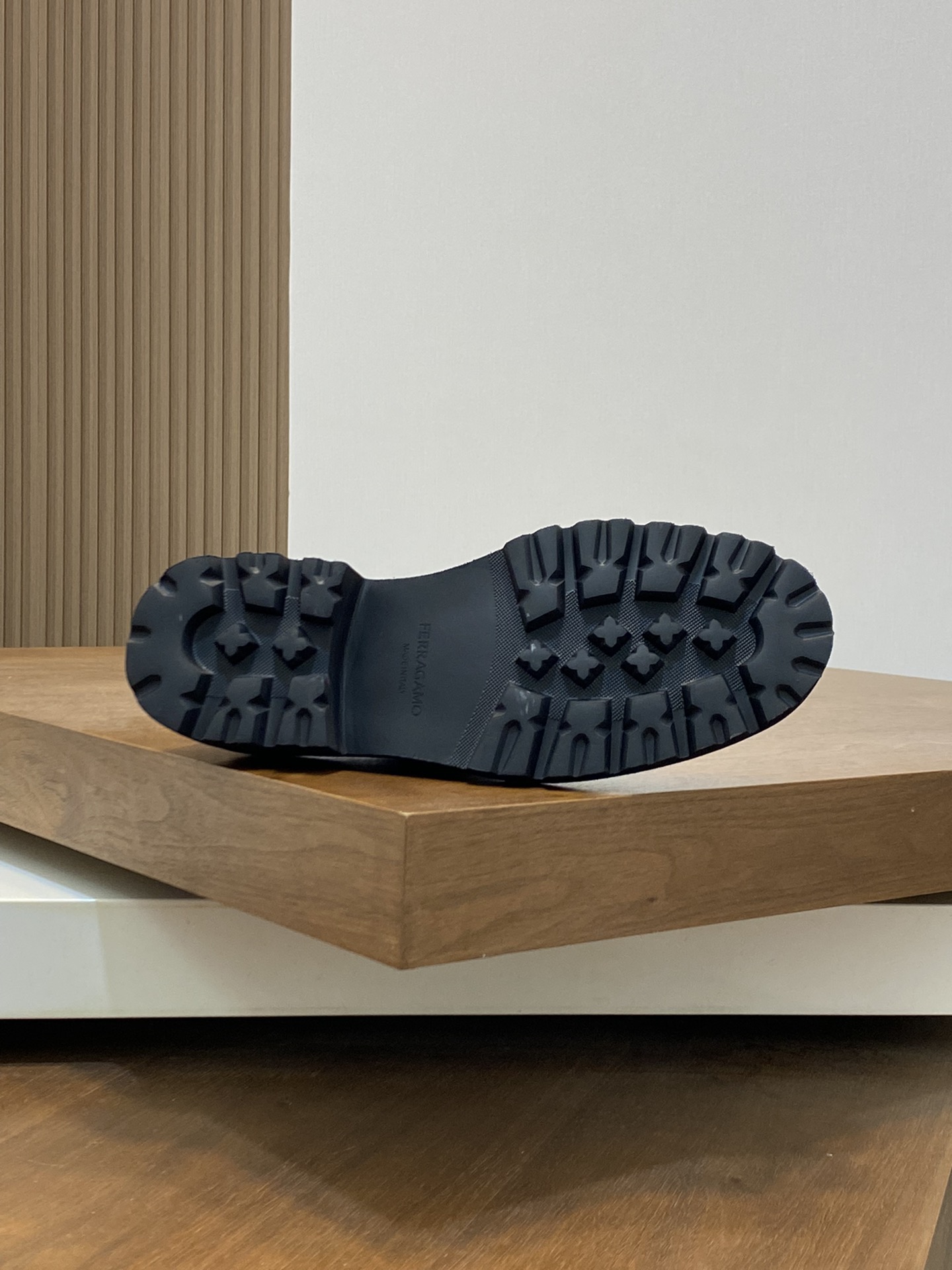[Ferragamo] zapatos de hombre, de alta calidad, artículos de primera, parte superior de piel de vaca
