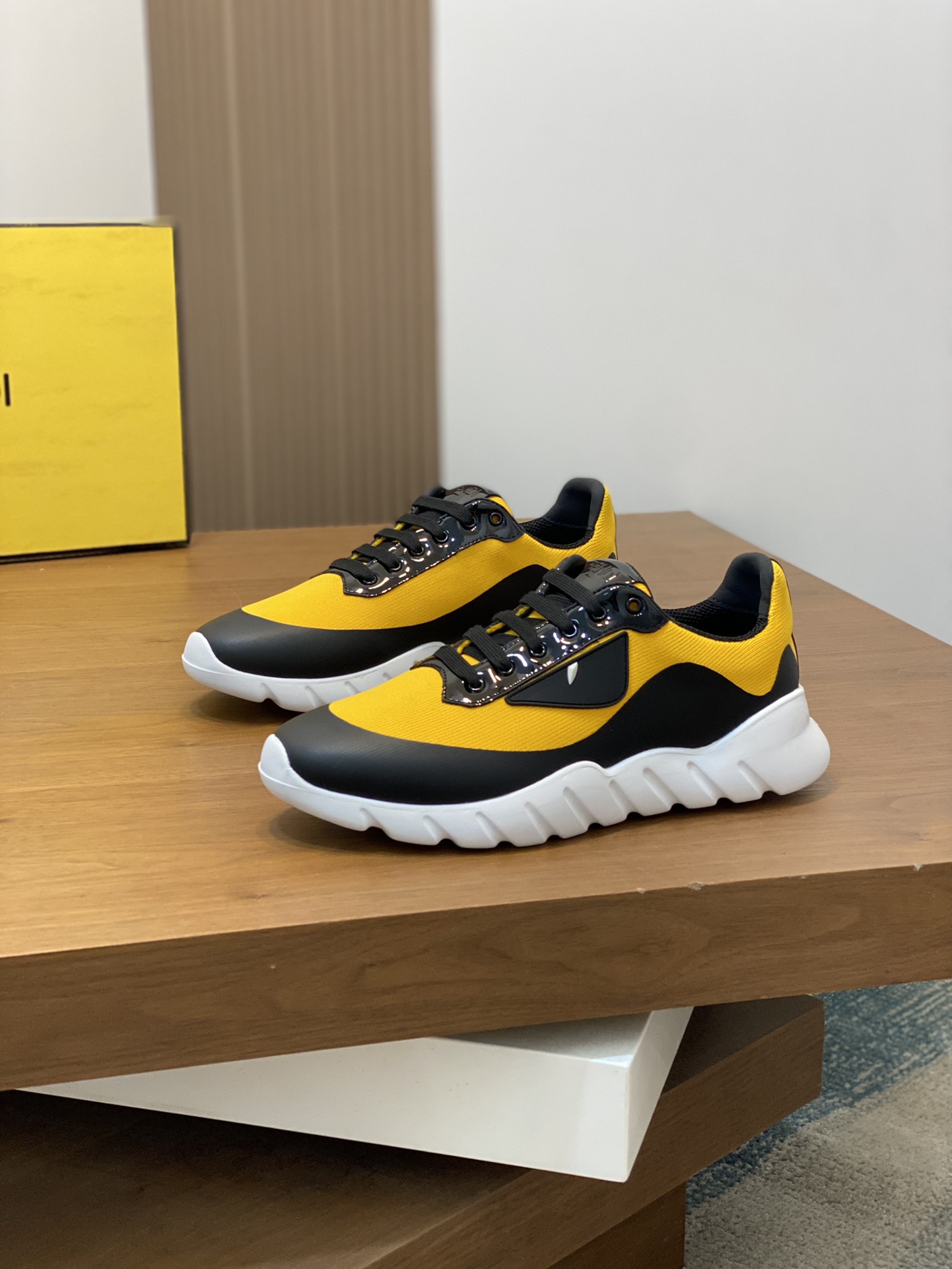 Fendi Style Leather Men's Shoes style reference detail image 3 from source 781798