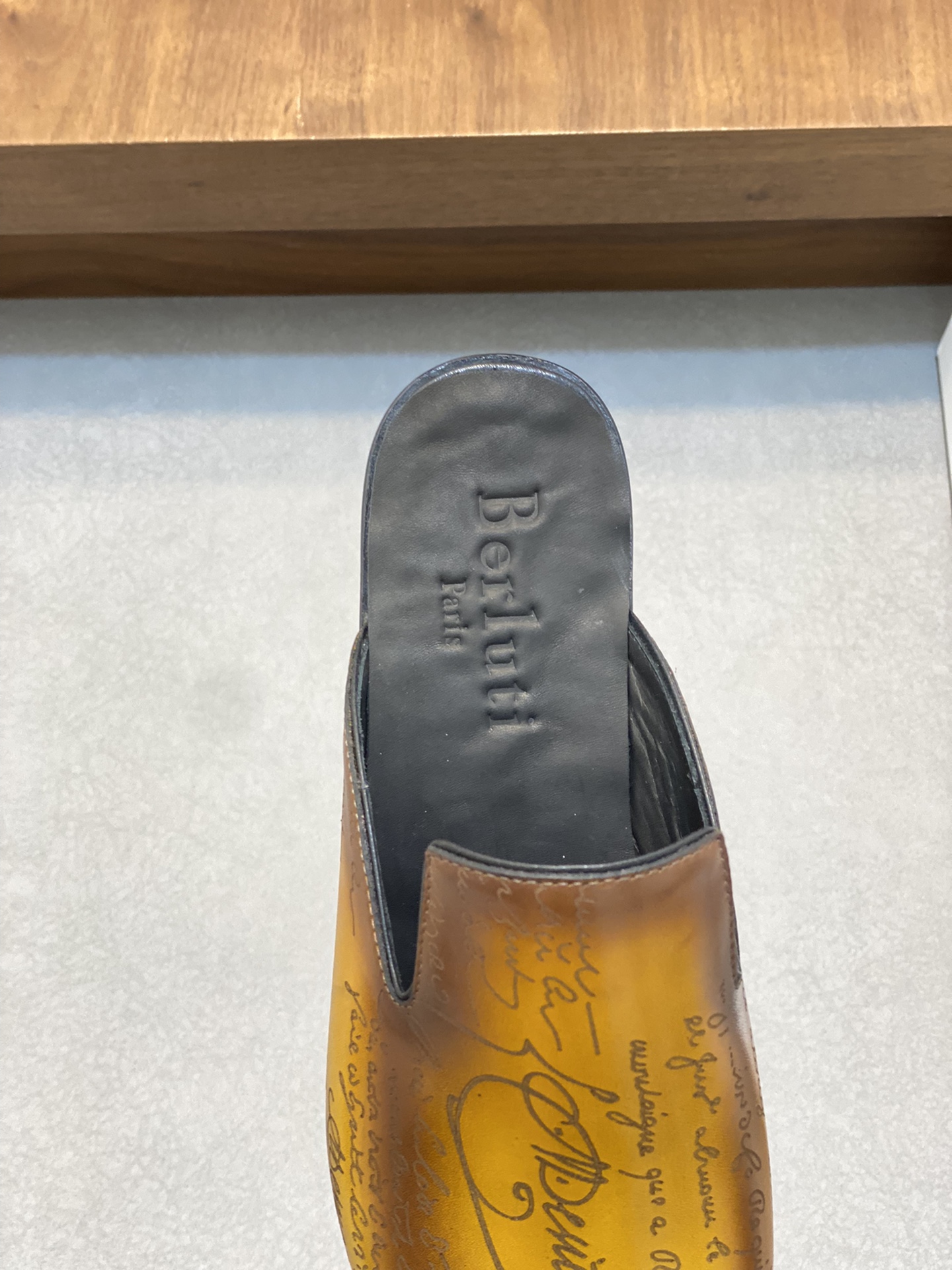 Berluti/Bruti Asesinato nuevas zapatillas de estribo de los hombres de alta gama sensación de textur