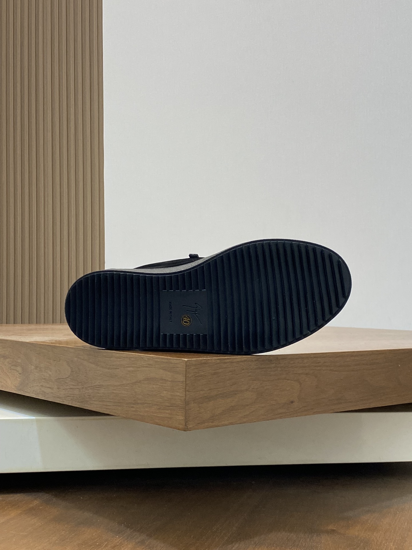 GZ Hombres Talon Print Eagle Claw SneakersEl estilo 'Talon' de los hombres ha sido rediseñado con 'B