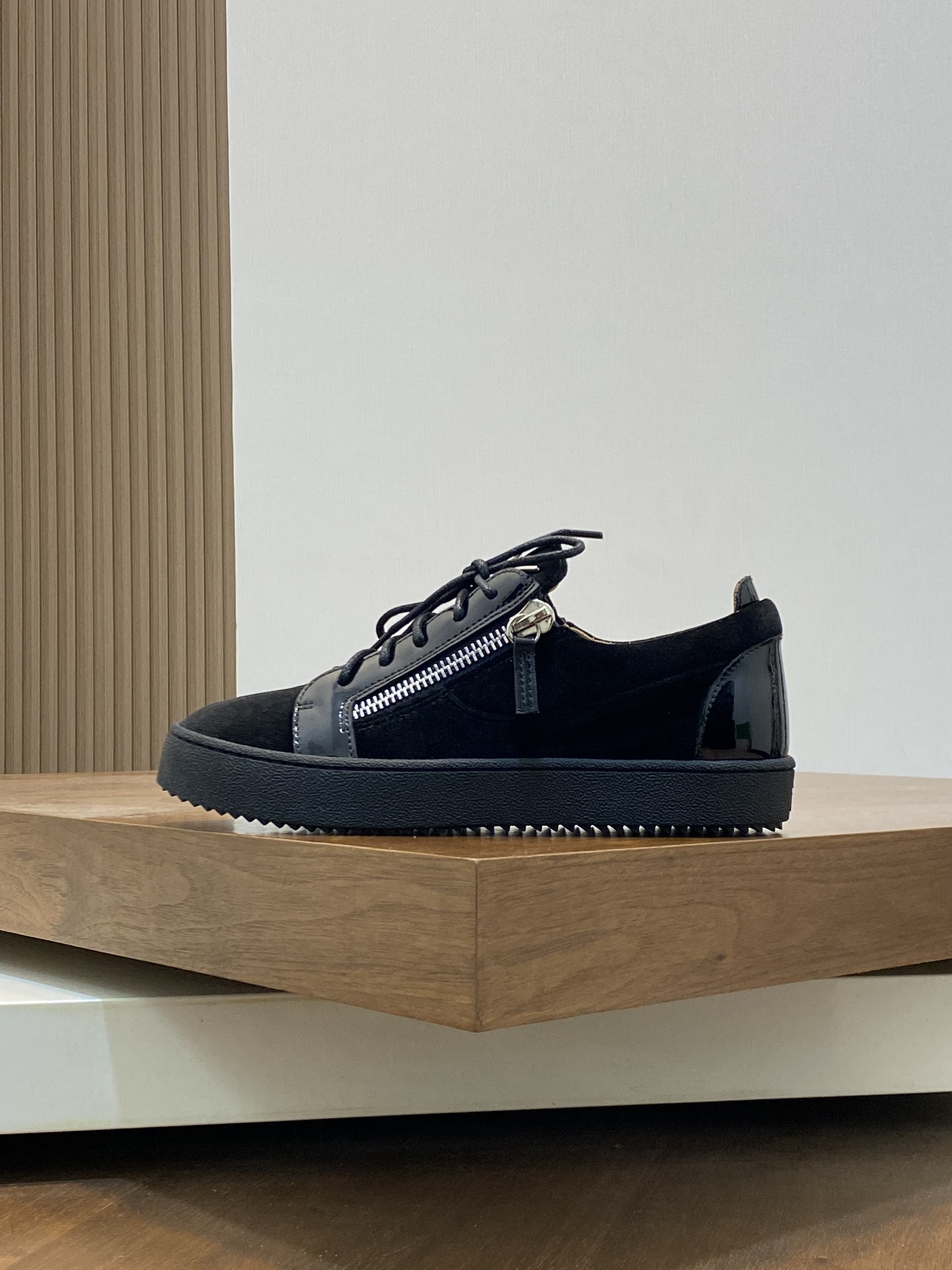 GZ Hombres Talon Print Eagle Claw SneakersEl estilo 'Talon' de los hombres ha sido rediseñado con 'B