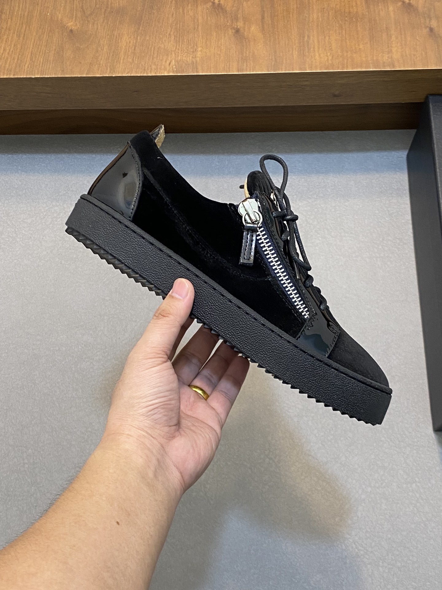 GZ Hombres Talon Print Eagle Claw SneakersEl estilo 'Talon' de los hombres ha sido rediseñado con 'B