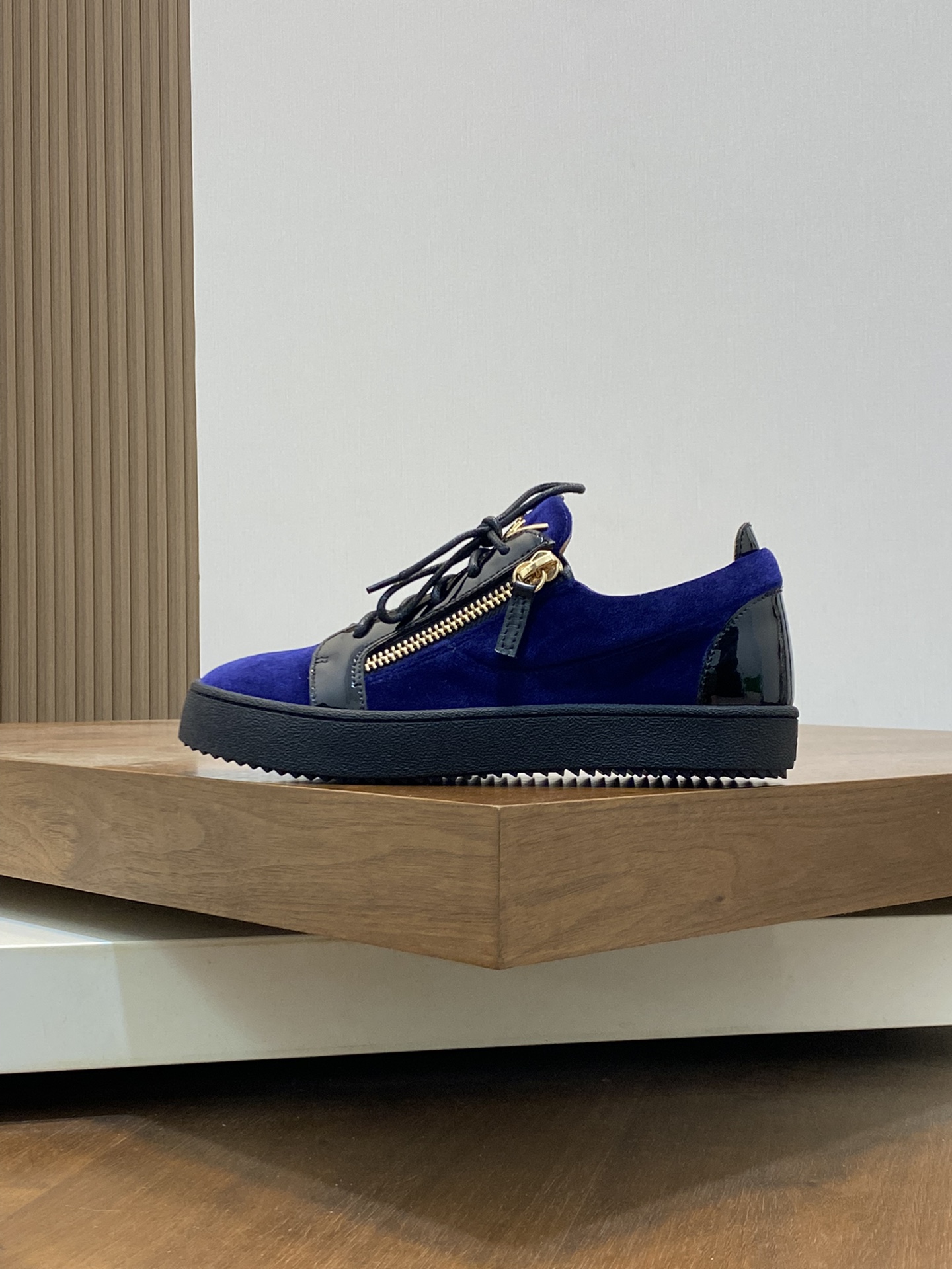 GZ Hombres Talon Print Eagle Claw SneakersEl estilo 'Talon' de los hombres ha sido rediseñado con 'B