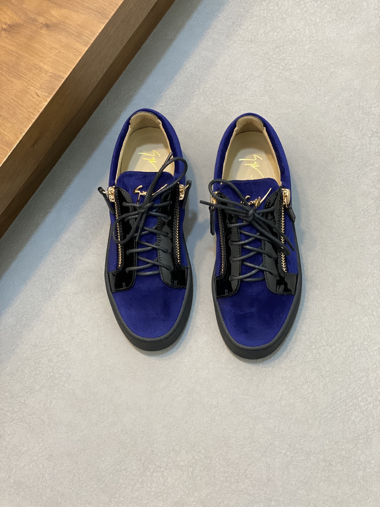 GZ Hombres Talon Print Eagle Claw SneakersEl estilo 'Talon' de los hombres ha sido rediseñado con 'B