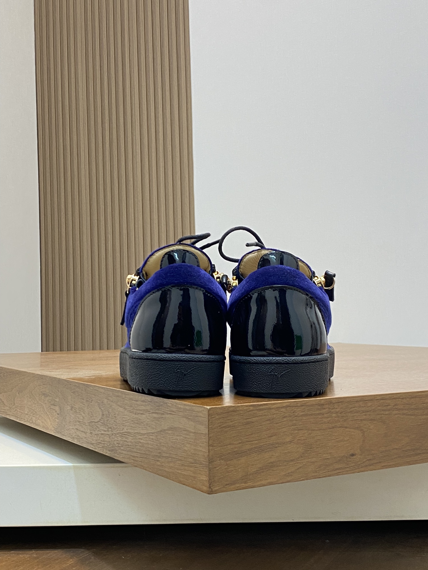 GZ Hombres Talon Print Eagle Claw SneakersEl estilo 'Talon' de los hombres ha sido rediseñado con 'B