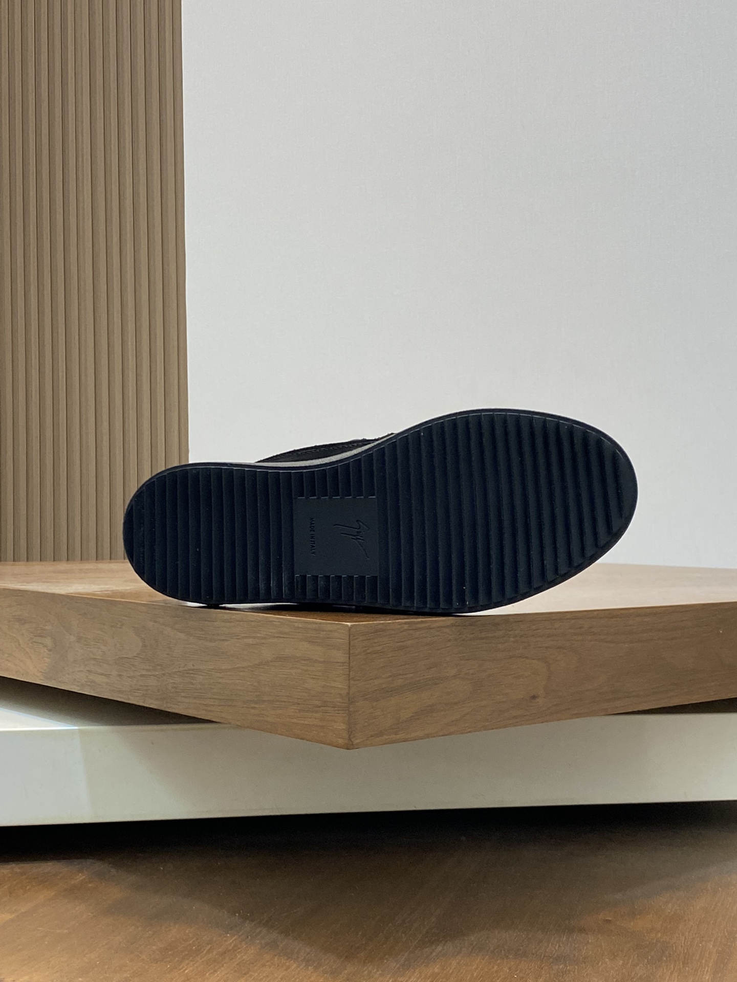 GZ Hombres Talon Print Eagle Claw SneakersEl estilo 'Talon' de los hombres ha sido rediseñado con 'B