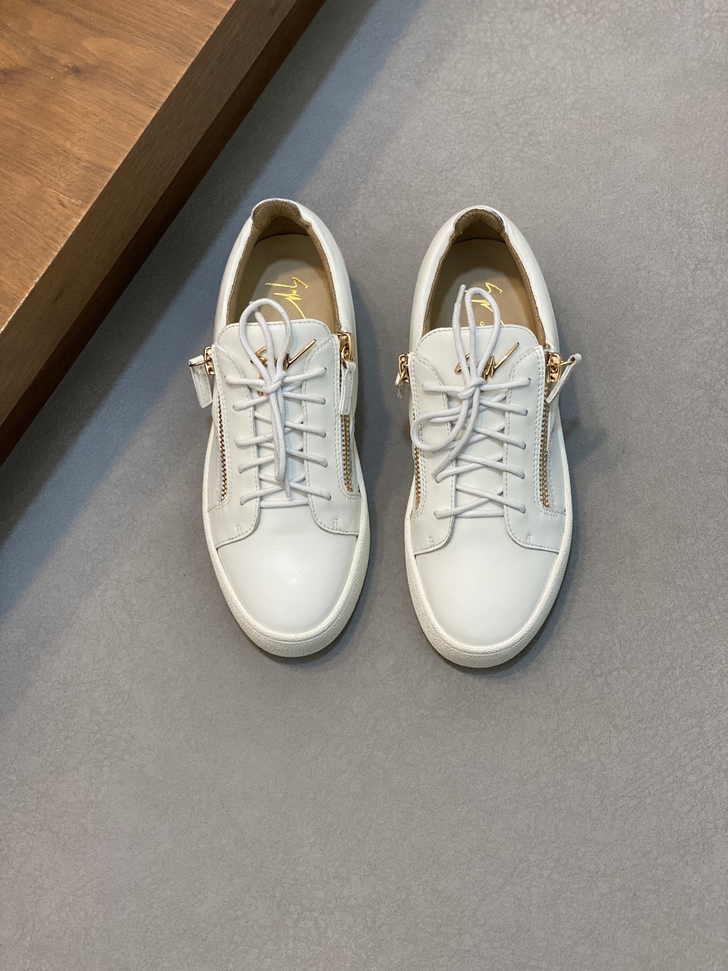 GZ Hombres Talon Print Eagle Claw SneakersEl estilo 'Talon' de los hombres ha sido rediseñado con 'B