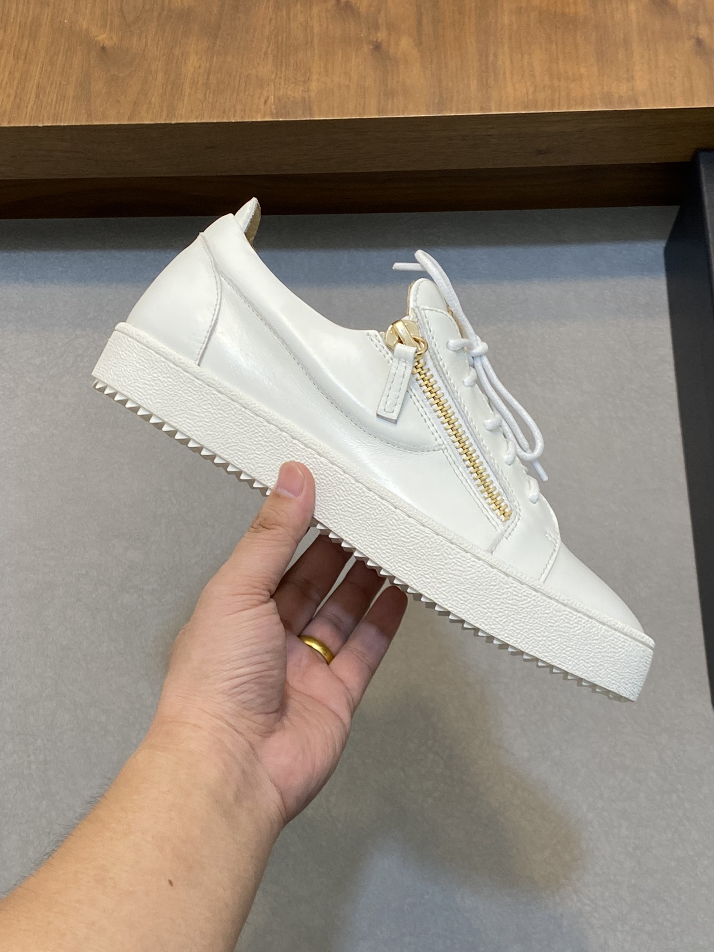GZ Hombres Talon Print Eagle Claw SneakersEl estilo 'Talon' de los hombres ha sido rediseñado con 'B