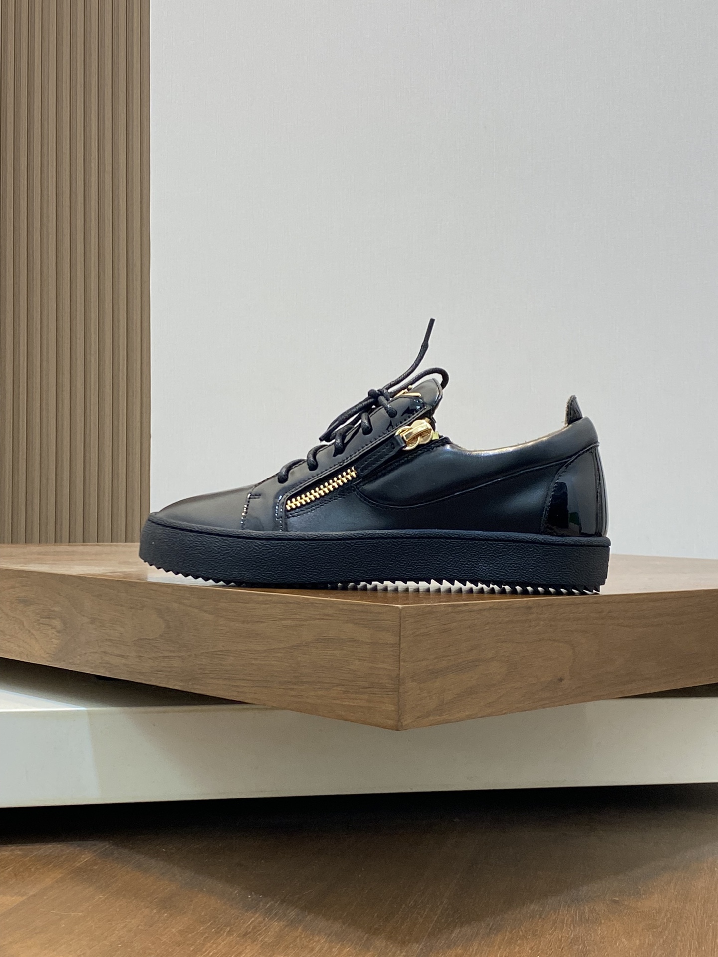 GZ Hombres Talon Print Eagle Claw SneakersEl estilo 'Talon' de los hombres ha sido rediseñado con 'B