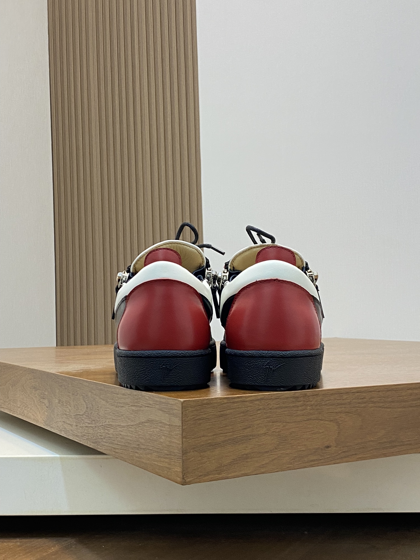 GZ Hombres Talon Print Eagle Claw SneakersEl estilo 'Talon' de los hombres ha sido rediseñado con 'B